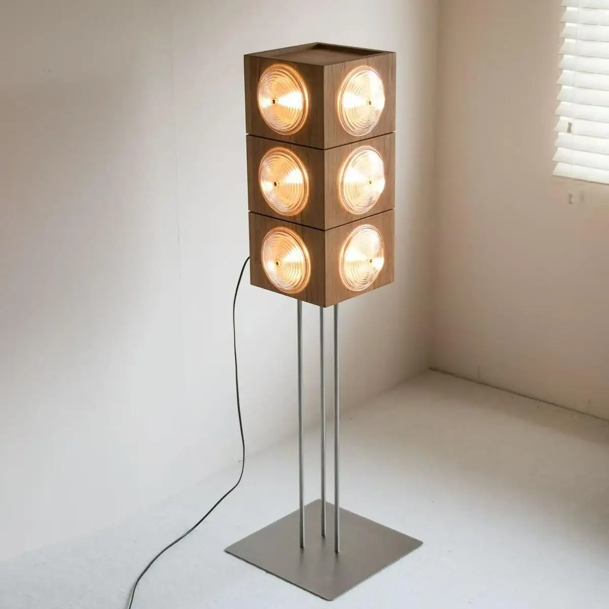 Original Design Solid Wood Decorative LED Floor Lamps Fashionable Personalized Creative Midcentury Warehouse Easy Installation
Original Design Solid Wood Decorative LED Floor Lamps Fashionable Personalized Creative Midcentury Warehouse Easy Installation