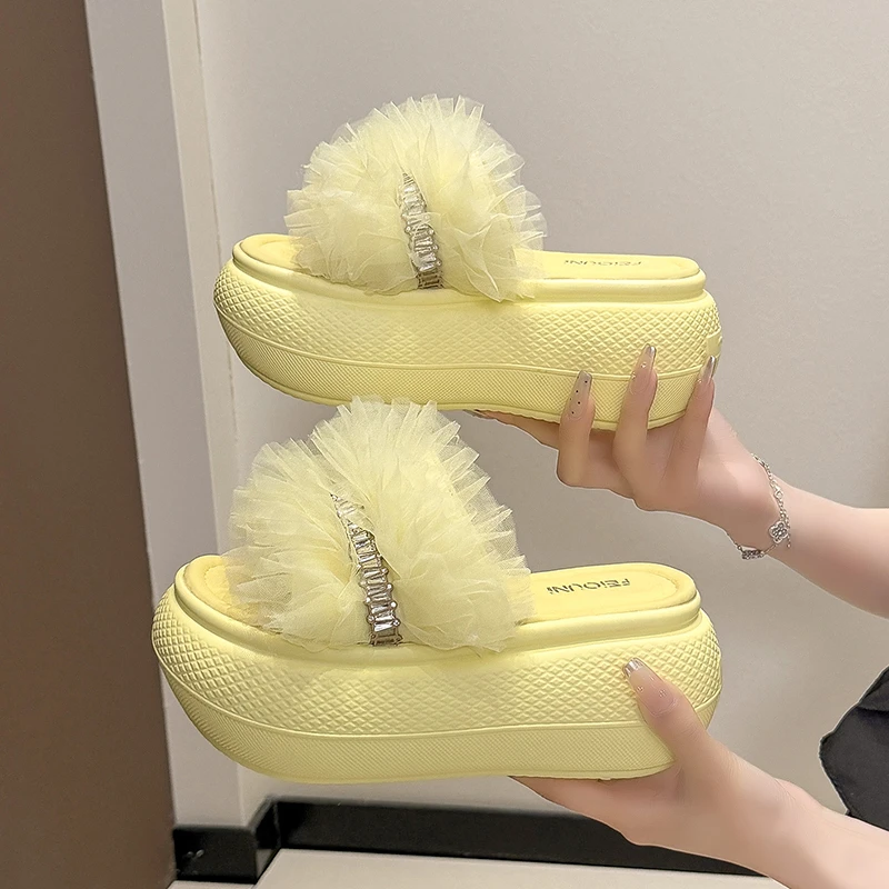 Summer Women's Open Toe Fluffy Tulle Rhinestone Chain Thick Wedge Heel Platform Mules Slides Party Casual Sandals Slippers Shoes
Summer Women's Open Toe Fluffy Tulle Rhinestone Chain Thick Wedge Heel Platform Mules Slides Party Casual Sandals Slippers Shoes