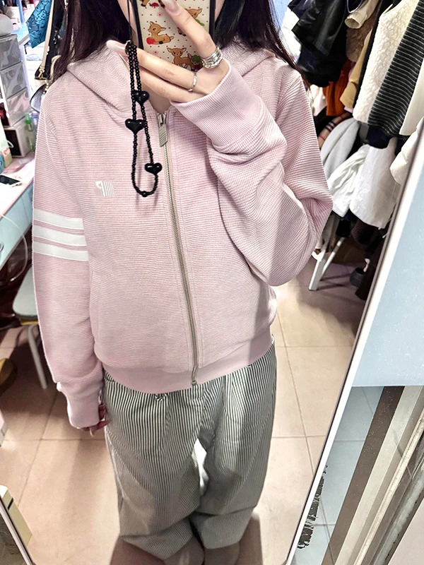 Retro Korean Patchwork Striped Waffle Zipper Sweatshirt Women's Loose Design Casual Outerwear Trendy Spring Season
Retro Korean Patchwork Striped Waffle Zipper Sweatshirt Women's Loose Design Casual Outerwear Trendy Spring Season