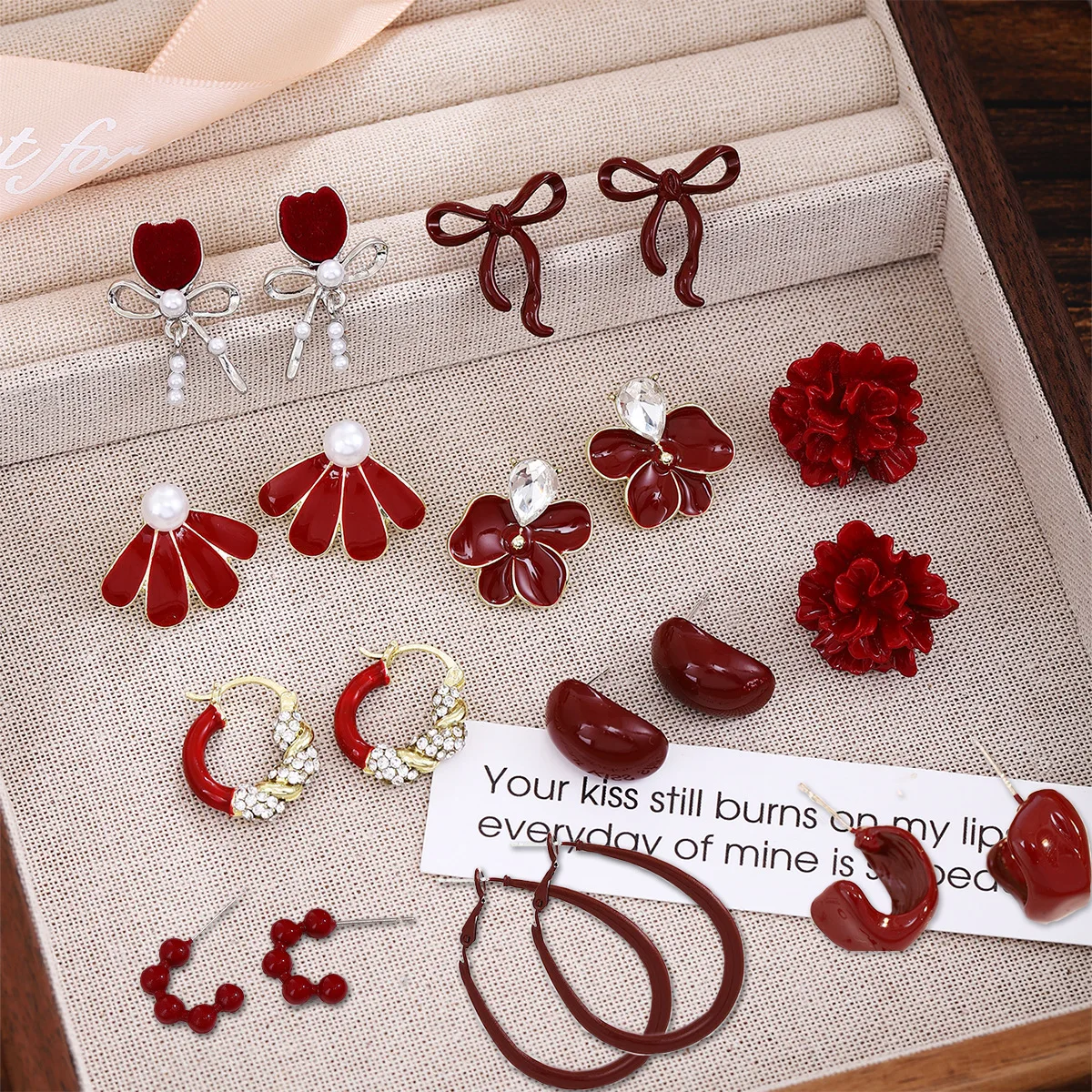 Trending Jewelry Women 2024 Striking Red Luxury Stud Earrings for Women Christmas New Year Gifts
Trending Jewelry Women 2024 Striking Red Luxury Stud Earrings for Women Christmas New Year Gifts