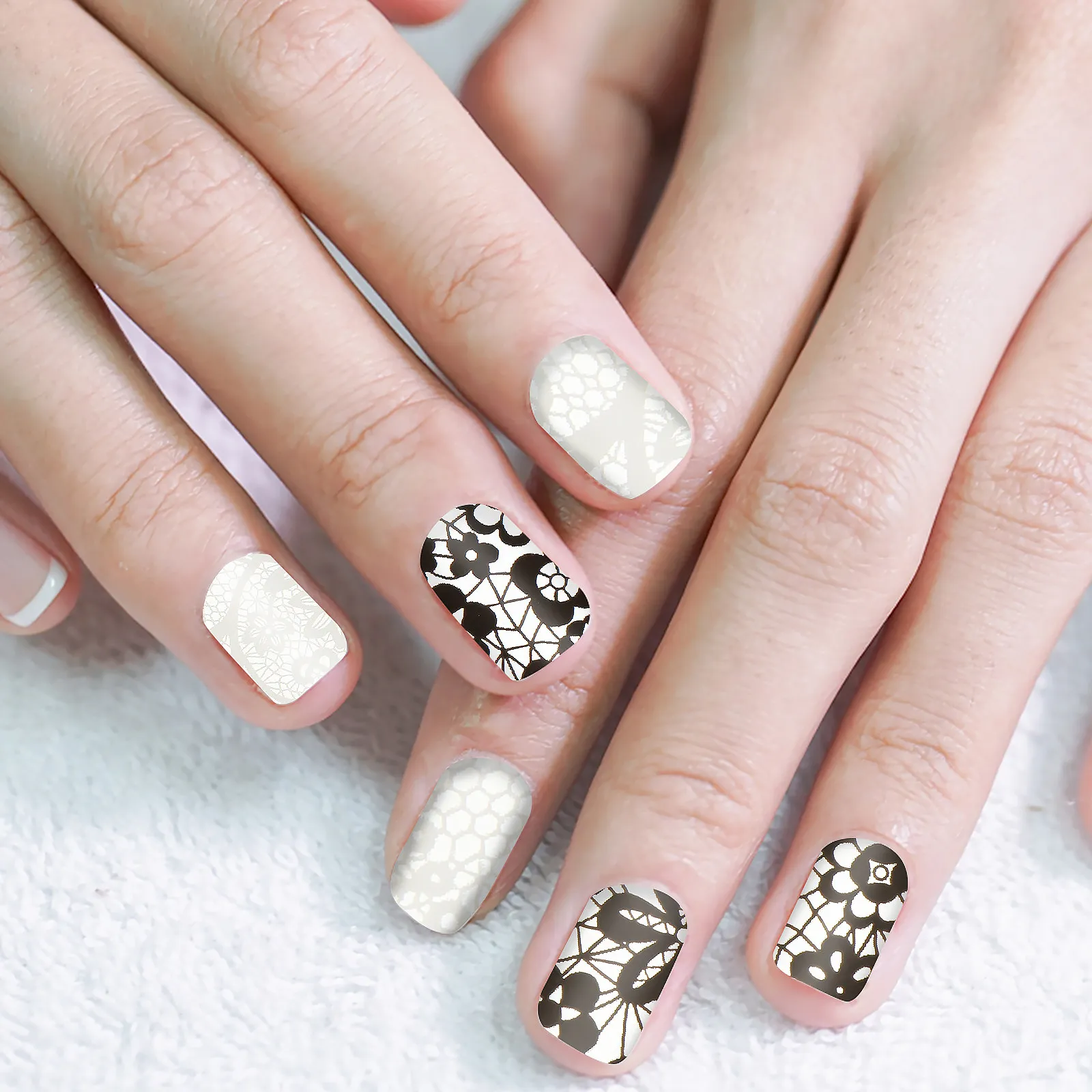 Stickers Nail Transfer Film Artificial Fingernails Medium Square Fake Lace Wraps Long Lasting Quality Nail Art
Stickers Nail Transfer Film Artificial Fingernails Medium Square Fake Lace Wraps Long Lasting Quality Nail Art