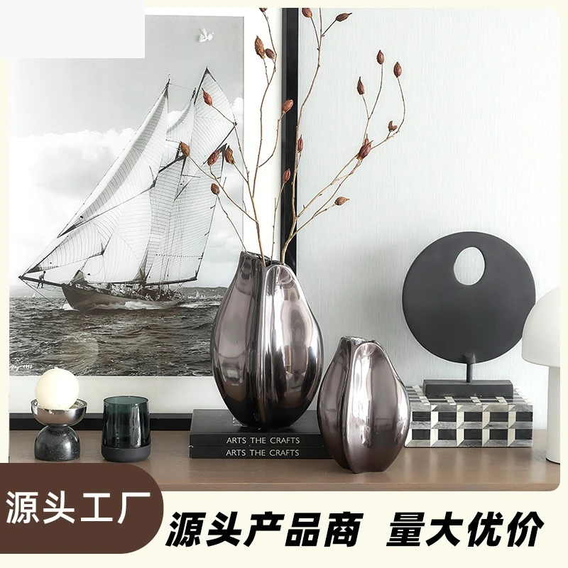 Minimal pleated metal flower ornament home decoration ornament
Minimal pleated metal flower ornament home decoration ornament