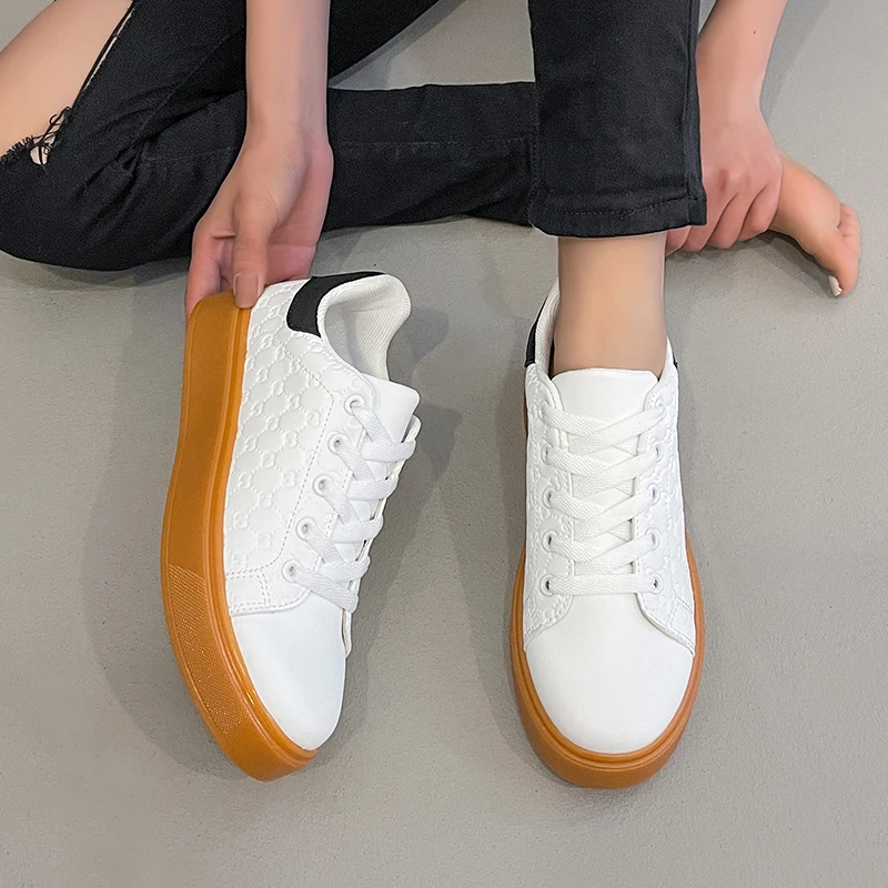 Women 2025 New Fashion Platform Shoe Spring Autumn Casual Flats Female Thick Sole Breathable White Vulcanized Shoes
Women 2025 New Fashion Platform Shoe Spring Autumn Casual Flats Female Thick Sole Breathable White Vulcanized Shoes