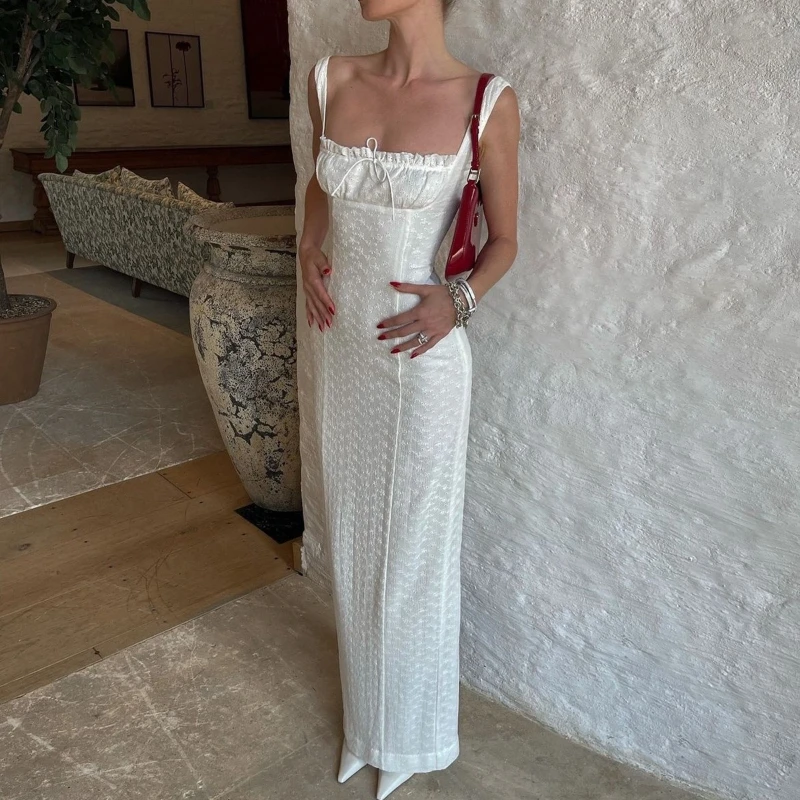 Summer 2026 Square Collar Embroidered Temperament Slim Fit Vacation Style Simple Hip Hugging Long Skirt for Women
Summer 2026 Square Collar Embroidered Temperament Slim Fit Vacation Style Simple Hip Hugging Long Skirt for Women