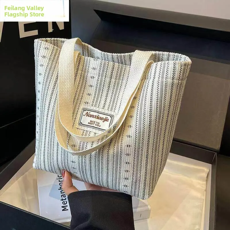 Thickened Canvas Shopping Bag Handheld Shopping Bag Promotional Bag Casual Simple Style Soft Handle Shoulder Bag for Youth
Thickened Canvas Shopping Bag Handheld Shopping Bag Promotional Bag Casual Simple Style Soft Handle Shoulder Bag for Youth