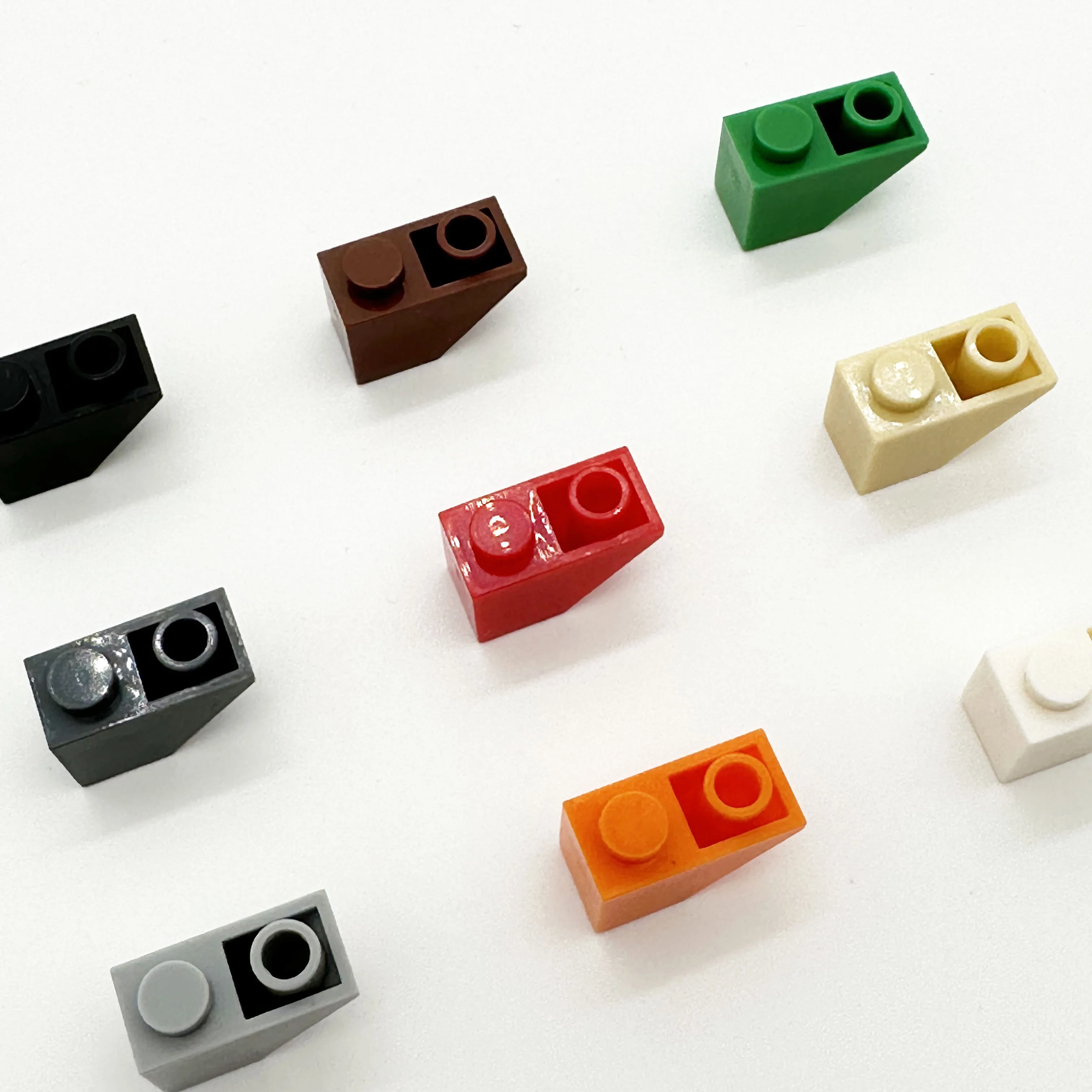 700pcs MOC Slope Inverted45° 2 x 1Bricks Compatible Assembles Particles For 3665 Building Blocks Parts Educational Creative Toy
700pcs MOC Slope Inverted45° 2 x 1Bricks Compatible Assembles Particles For 3665 Building Blocks Parts Educational Creative Toy