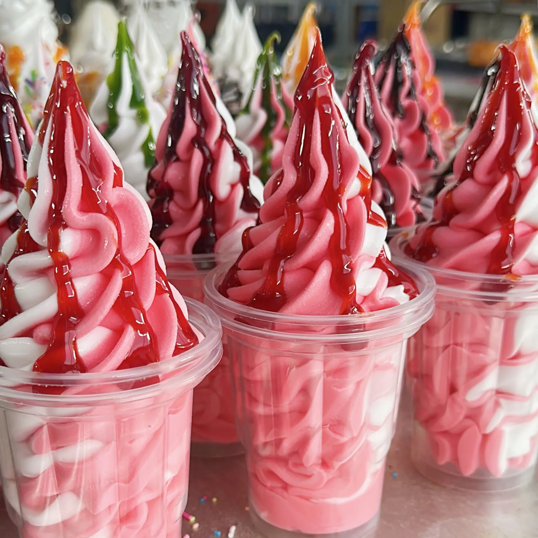 250ML 9OZ Sundae White Vanilla Cream Milk Mixed with Strawberry Sweet Sour Free-flowing Mouthfeel Stall Cart Display Props Sauce
250ML 9OZ Sundae White Vanilla Cream Milk Mixed with Strawberry Sweet Sour Free-flowing Mouthfeel Stall Cart Display Props Sauce