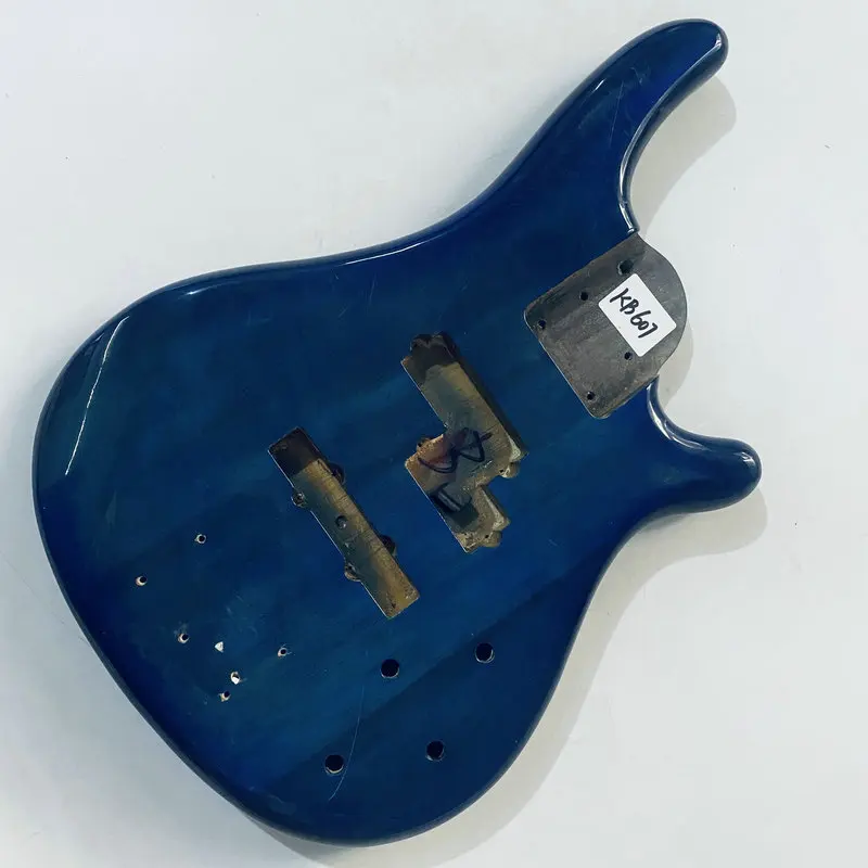 kB607 Trensparent Blue Color Custom Bass Body in Solid Wood Replace and DIY Right Hand Surface Damages PJB Active Pickups
kB607 Trensparent Blue Color Custom Bass Body in Solid Wood Replace and DIY Right Hand Surface Damages PJB Active Pickups