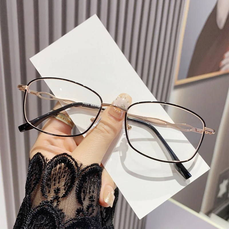 Anti Blue Light Blocking Reading Glasses for Woman Presbyopia Stylish Full Metal Frames Eyewear Exquisite Portable HD Eyeglasses
Anti Blue Light Blocking Reading Glasses for Woman Presbyopia Stylish Full Metal Frames Eyewear Exquisite Portable HD Eyeglasses