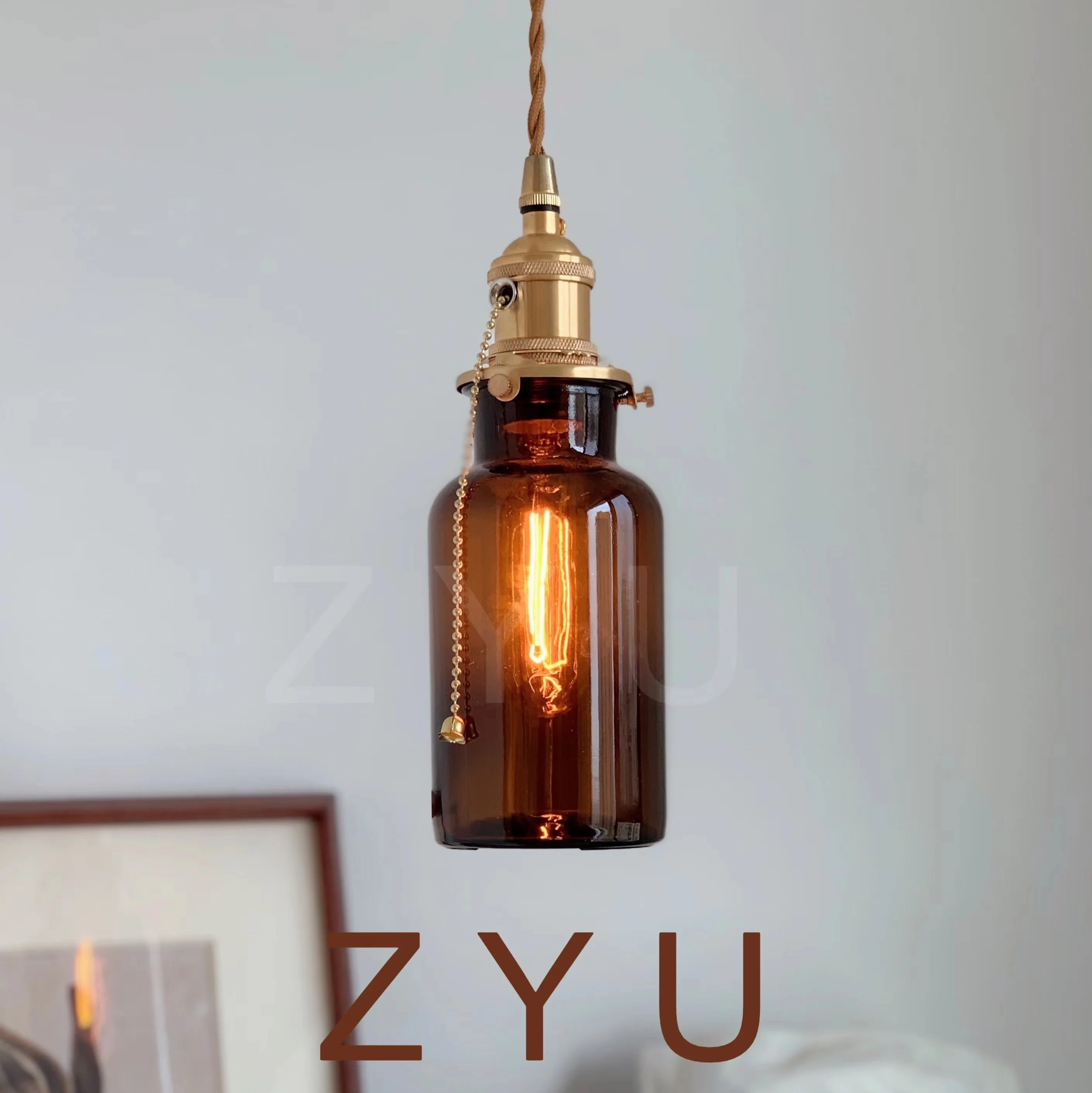 American retro vintage vintage light minimalist bar counter restaurant glass pendant light
American retro vintage vintage light minimalist bar counter restaurant glass pendant light