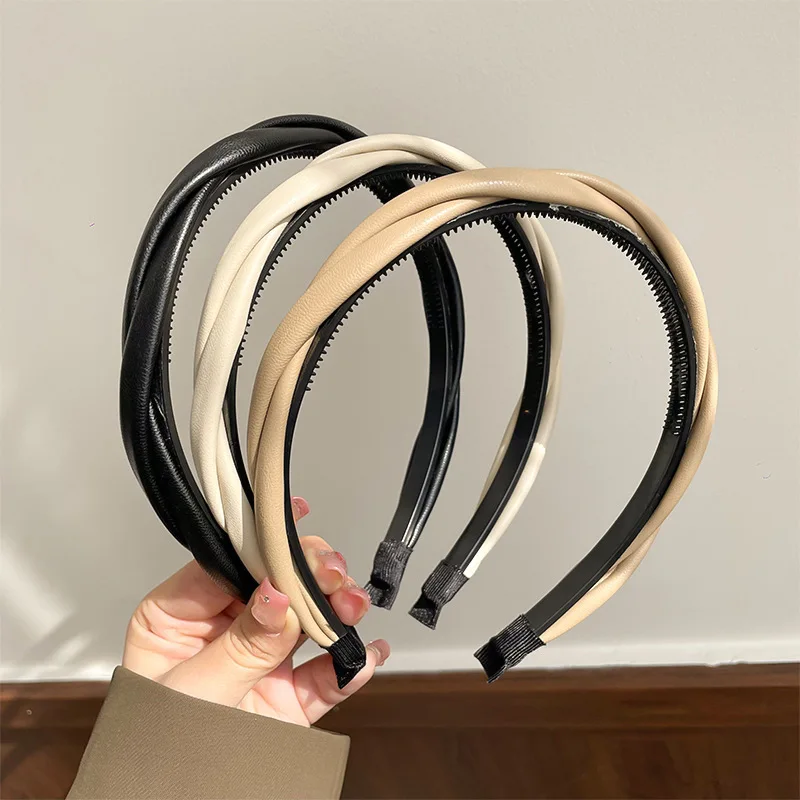 Pu Leather Braided Headband Coffee Beige Black Twisted Hairband Women Girls Simple Hairbows Women Hair Accessories
Pu Leather Braided Headband Coffee Beige Black Twisted Hairband Women Girls Simple Hairbows Women Hair Accessories