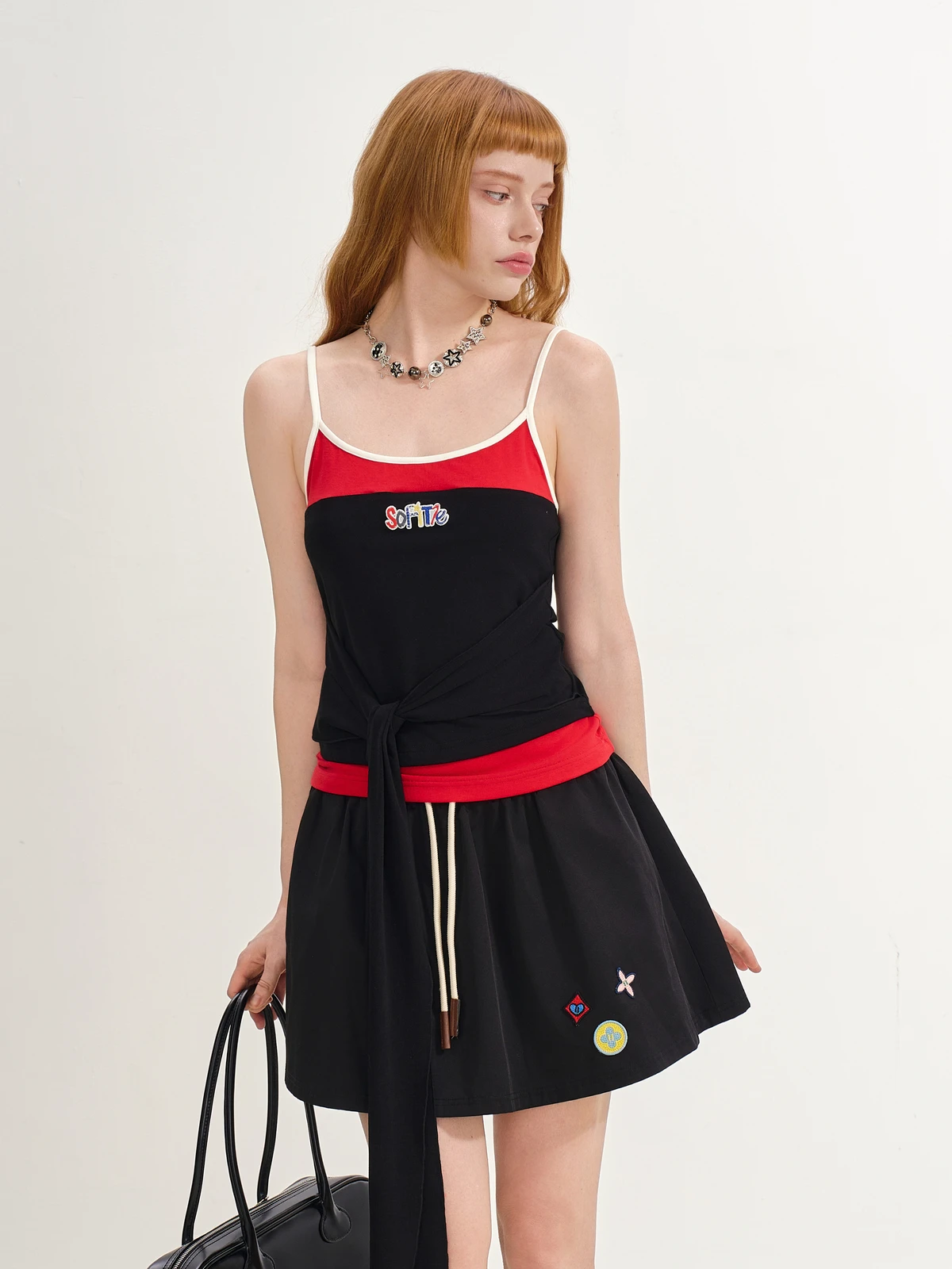 Женский жилет SOFITTE 25AW в клетку с эффектом двухслойности, с поясом, цветной, сексуальный, для носки как верхняя одежда или как базовый слой, топ-майка
Женский жилет SOFITTE 25AW в клетку с эффектом двухслойности, с поясом, цветной, сексуальный, для носки как верхняя одежда или как базовый слой, топ-майка