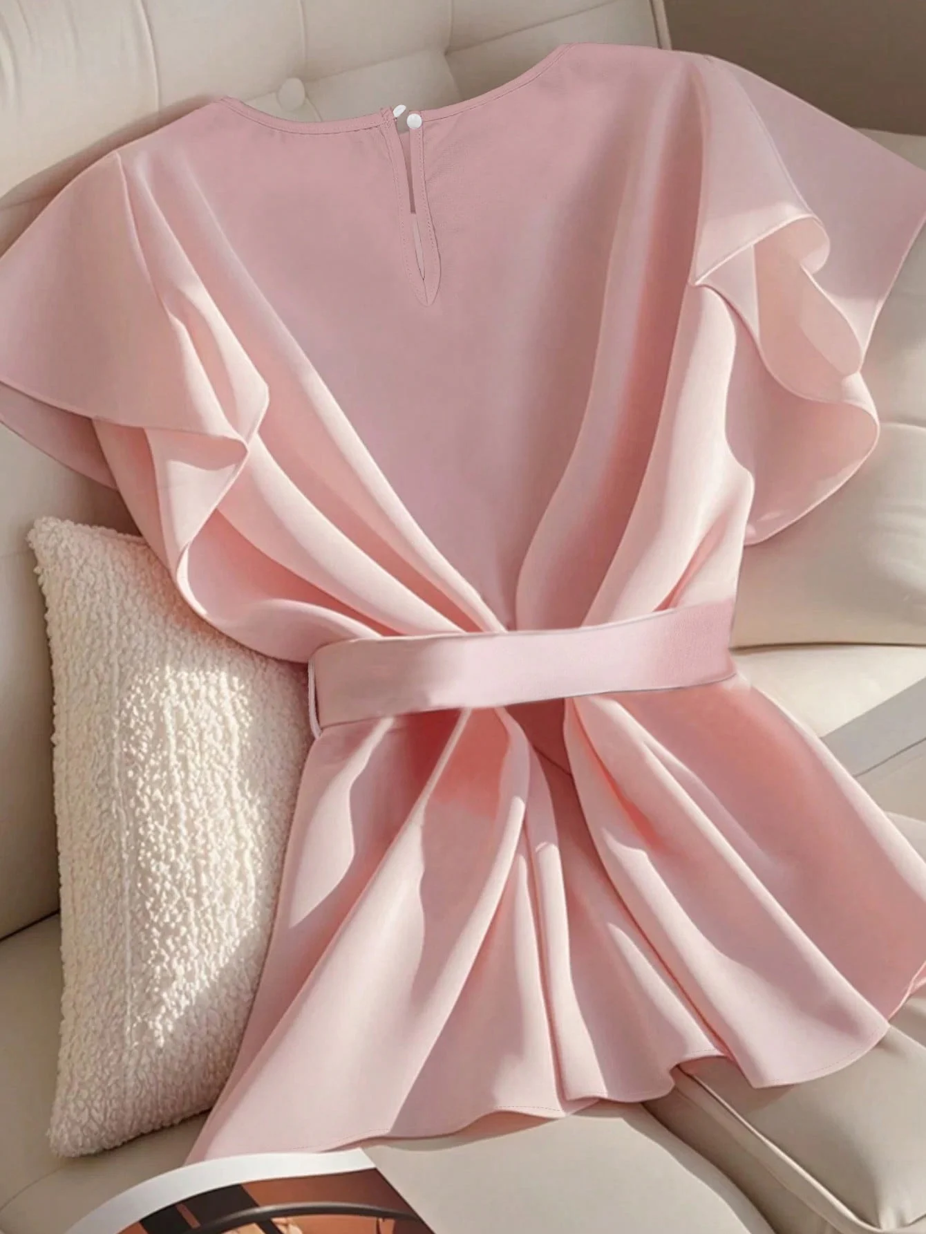 Elegant Temperament Female Pullover Sweet Pink Bow Strap Women Blouses Fashion Round Neck Ruffles Short Sleeve Shirts
Elegant Temperament Female Pullover Sweet Pink Bow Strap Women Blouses Fashion Round Neck Ruffles Short Sleeve Shirts