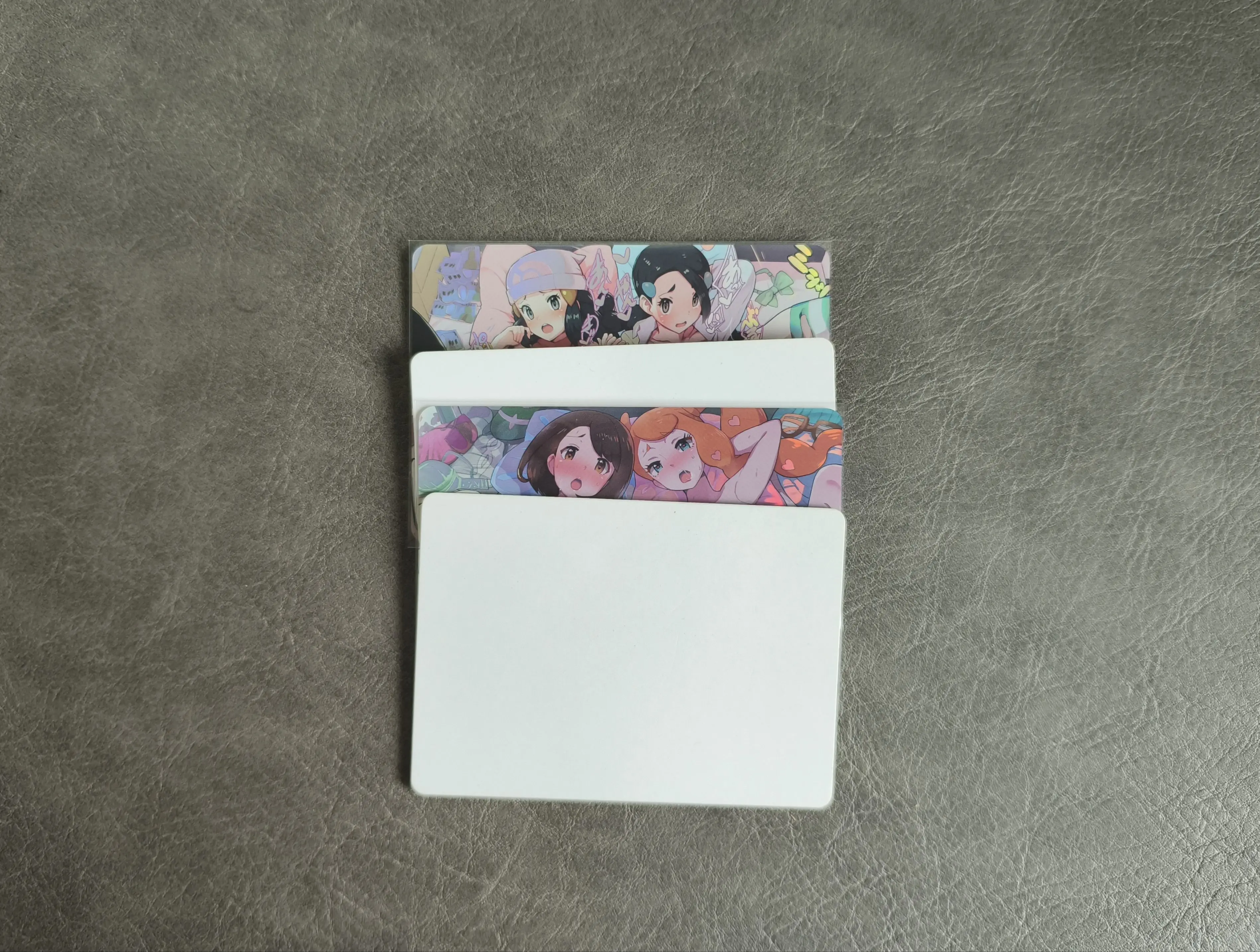 Diy R18 + Pokemon Lillie Самодельная коллекция карточек Стеклянная вспышка Позолоченные лазерные вспышки Аниме Игрушка в подарок Мультфильм
Diy R18 + Pokemon Lillie Самодельная коллекция карточек Стеклянная вспышка Позолоченные лазерные вспышки Аниме Игрушка в подарок Мультфильм