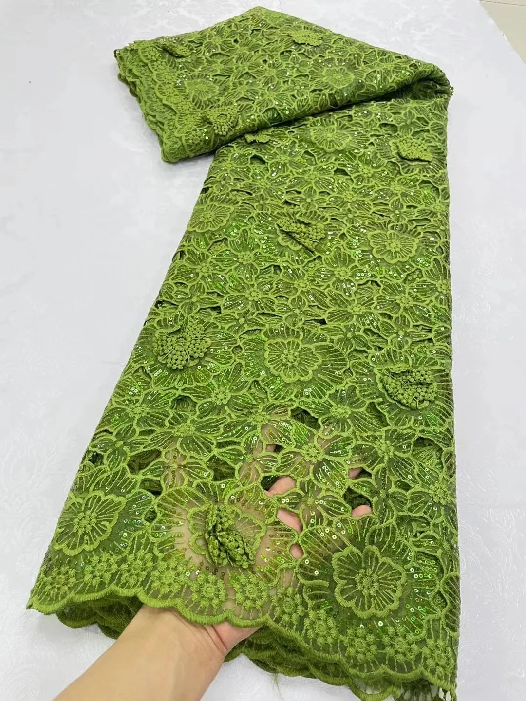 2023 High Quality African Milk Silk Lace Fabric With Sequinss French Guipure Cord Nigerian Mesh Fabric For Women Dress
2023 High Quality African Milk Silk Lace Fabric With Sequinss French Guipure Cord Nigerian Mesh Fabric For Women Dress