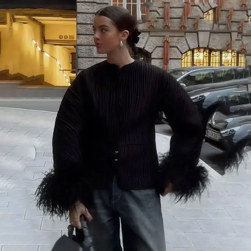 Black Lace Up Jacket For Women Fashion Tassels Long Sleeve O-neck Female Coats 2024 Autumn New Office Lady All-match Overwear
Black Lace Up Jacket For Women Fashion Tassels Long Sleeve O-neck Female Coats 2024 Autumn New Office Lady All-match Overwear