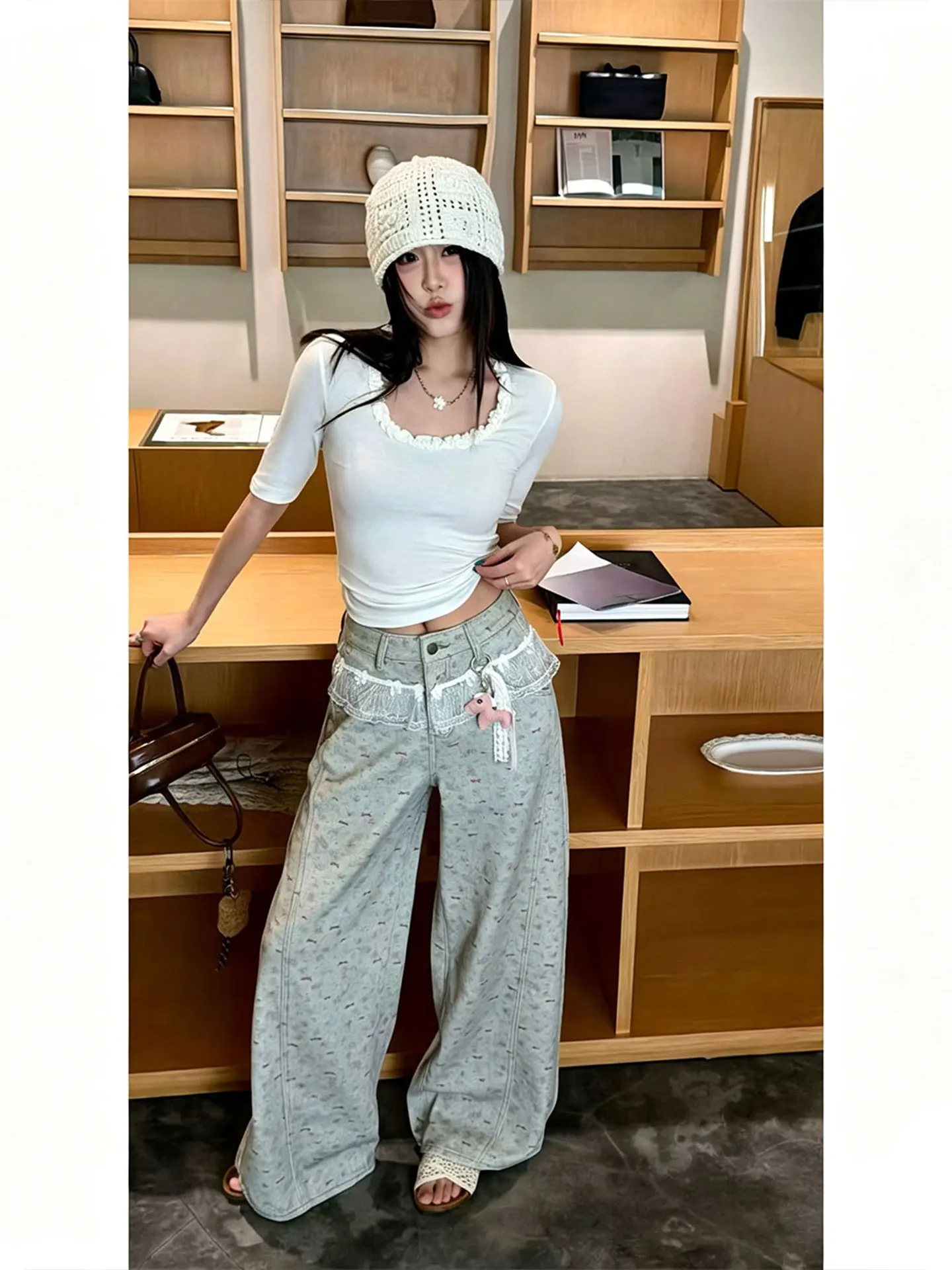 American High Street Lace Trim Denim Wide Leg Pants Women Summer Small Size High Waist Pleated Straight Long Trousers
American High Street Lace Trim Denim Wide Leg Pants Women Summer Small Size High Waist Pleated Straight Long Trousers