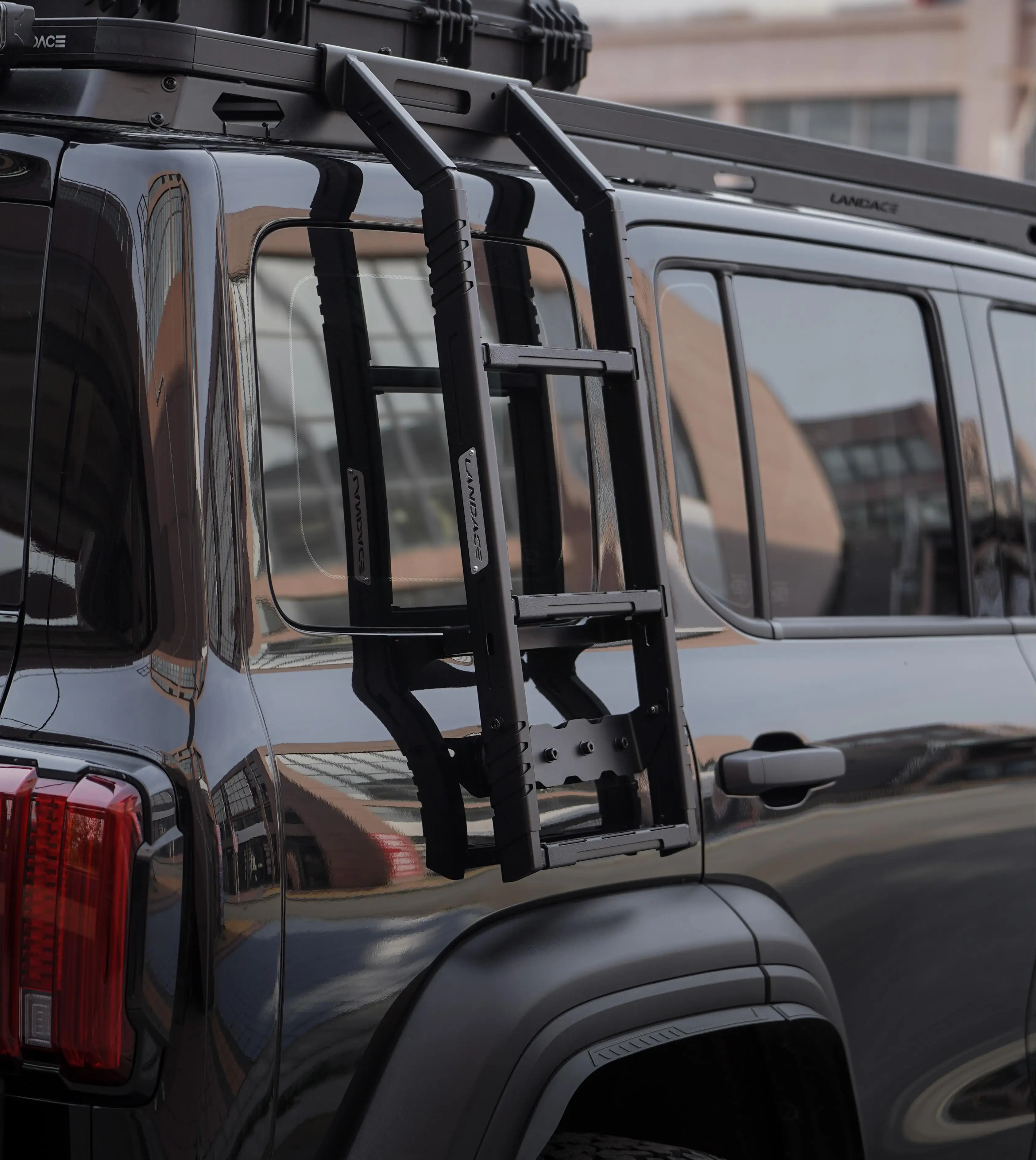 High Strength UV Resistance SUV Universal Roof Rack Equipped Side Climbing Ladder Offroad Ladder Rear Ladder for GWM 300
High Strength UV Resistance SUV Universal Roof Rack Equipped Side Climbing Ladder Offroad Ladder Rear Ladder for GWM 300