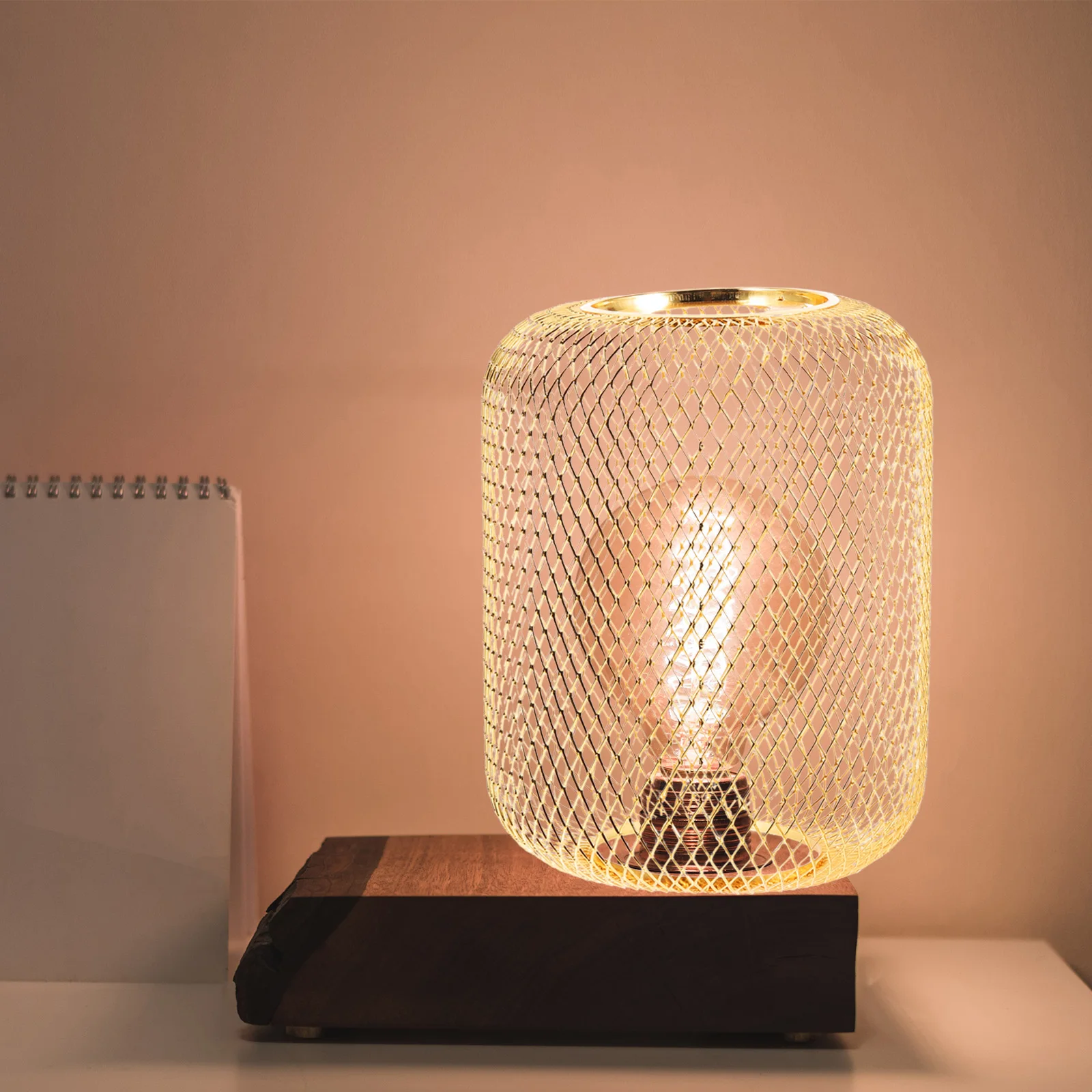 Modern Minimalist Metal Mesh Cylinder Lampshade 150x210 Gold Rose Gold Decorative Cover Reusable Farmhouse Style for Home
Modern Minimalist Metal Mesh Cylinder Lampshade 150x210 Gold Rose Gold Decorative Cover Reusable Farmhouse Style for Home