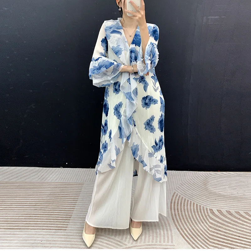 Miyake Pleated Skirt Set 2026 New Fashion Chic V-Neck Printed Pullover Long Top Elastic Straight Pants 2-Piece Set for Women
Miyake Pleated Skirt Set 2026 New Fashion Chic V-Neck Printed Pullover Long Top Elastic Straight Pants 2-Piece Set for Women