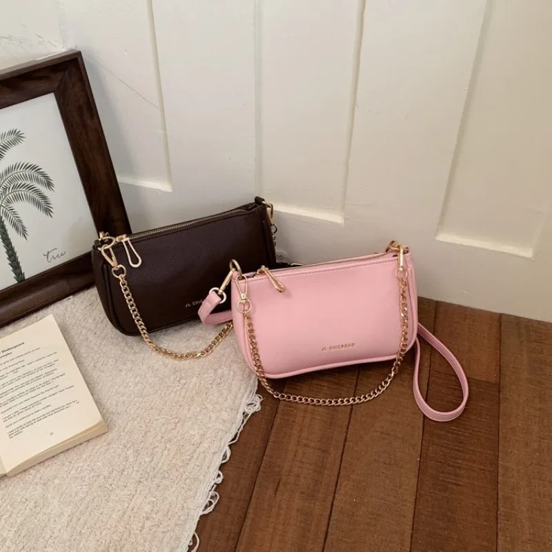 Practical Designer Diaper Bag Ladies Trendy Retro Appearance Premium Leather Multi Functional Carry Bag
Practical Designer Diaper Bag Ladies Trendy Retro Appearance Premium Leather Multi Functional Carry Bag