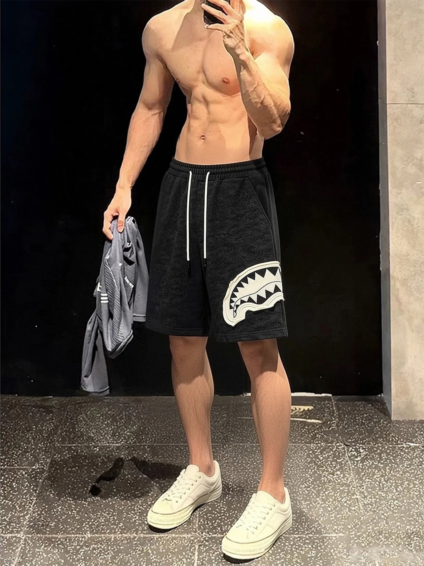 Cleanfit Black Dyed Shark Mouth Shorts Men's Summer Thin Running Fitness Casual Sport Pants mid Waist Loose Fit Polyester Fiber
Cleanfit Black Dyed Shark Mouth Shorts Men's Summer Thin Running Fitness Casual Sport Pants mid Waist Loose Fit Polyester Fiber