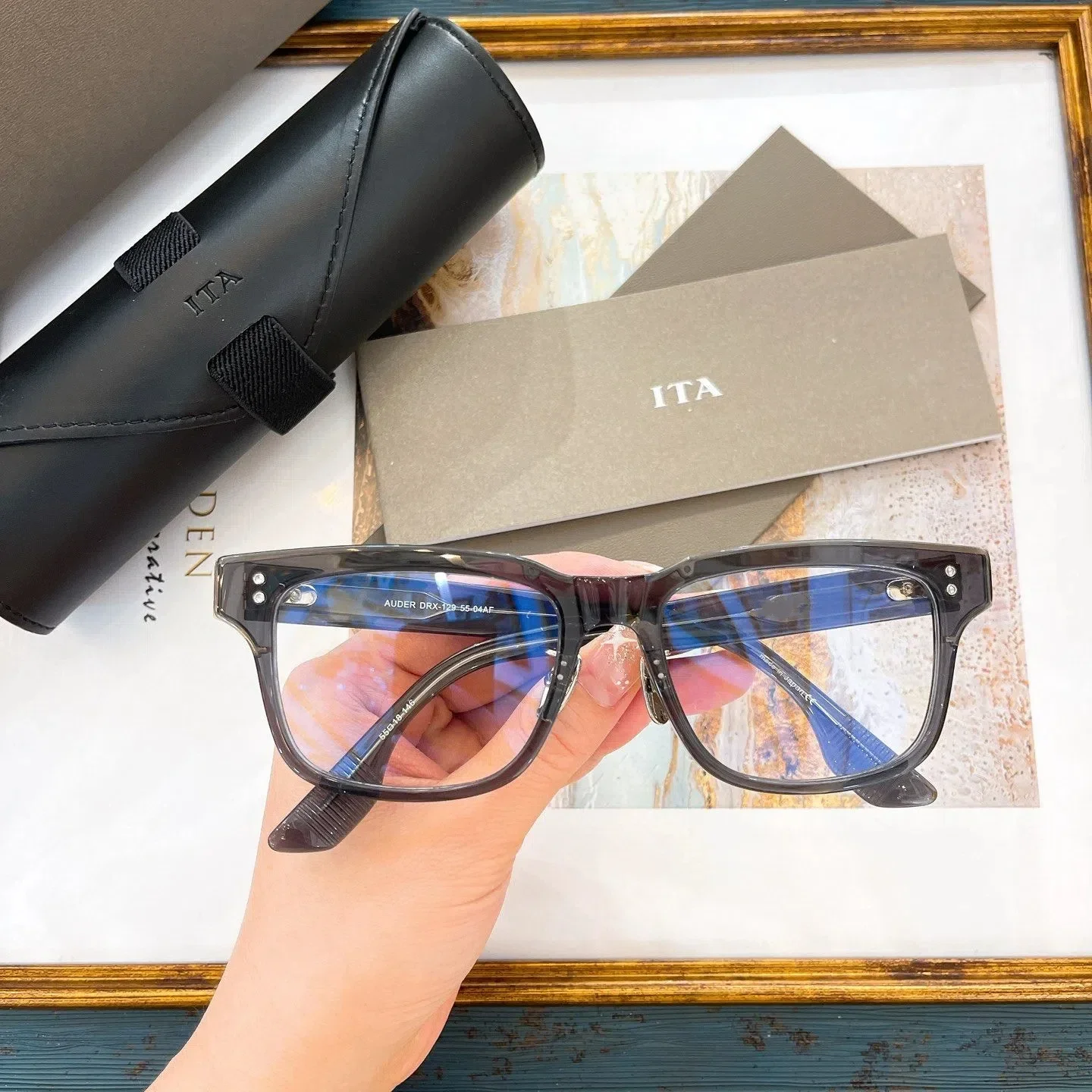 Original ADITA AUDER DRX-129 UV400 Clear Lens Formal Business Men Sunglasses Fashion Square Acetate Frame Women Couple Eyewear
Original ADITA AUDER DRX-129 UV400 Clear Lens Formal Business Men Sunglasses Fashion Square Acetate Frame Women Couple Eyewear