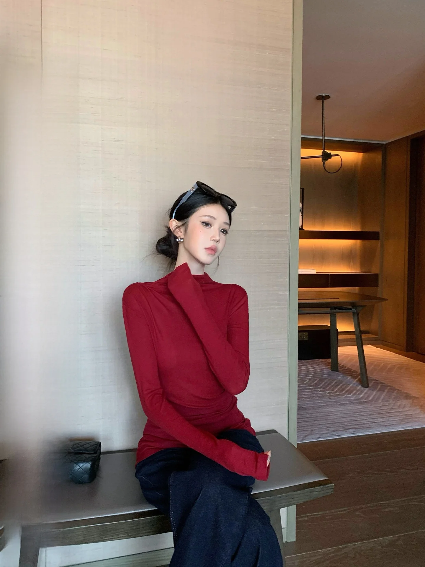 Женская трикотажная футболка BULENG с длинным рукавом, шелково-шерстяная, повседневная, приталенная, осенне-зимняя, с открытым воротником
Женская трикотажная футболка BULENG с длинным рукавом, шелково-шерстяная, повседневная, приталенная, осенне-зимняя, с открытым воротником