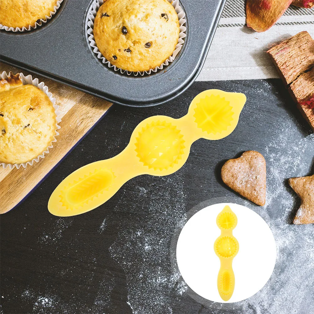 2 Pcs Cookie Mold Biscuit Molds DIY Reusable 3d Baking Pastry Press Shaped Bakery Stamp Home Supplies Sweet
2 Pcs Cookie Mold Biscuit Molds DIY Reusable 3d Baking Pastry Press Shaped Bakery Stamp Home Supplies Sweet