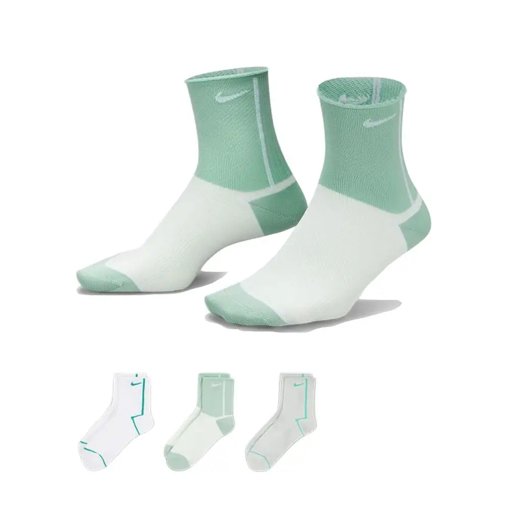 Nike Women's Socks: Stylish and Comfortable Training and Sports Socks, 3-Pack, Comfortable and Breathable CK6021-915
Nike Women's Socks: Stylish and Comfortable Training and Sports Socks, 3-Pack, Comfortable and Breathable CK6021-915