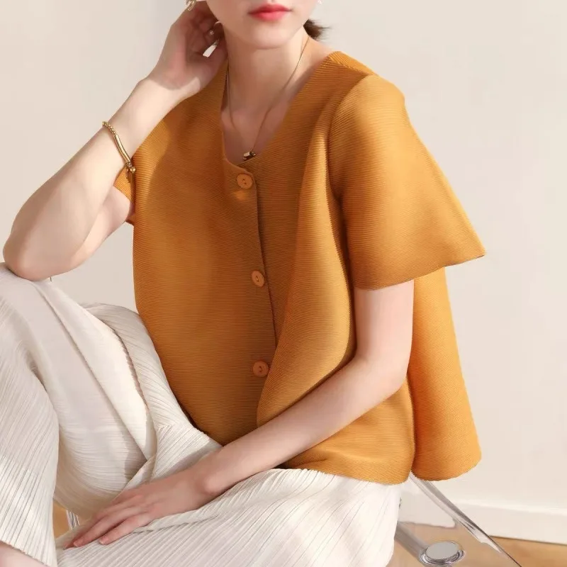 Miyake однотонная блузка с круглым вырезом, кардиган, новинка лета 2025, однобортная простая плиссированная рубашка с короткими рукавами, корейская одежда 
Miyake однотонная блузка с круглым вырезом, кардиган, новинка лета 2025, однобортная простая плиссированная рубашка с короткими рукавами, корейская одежда