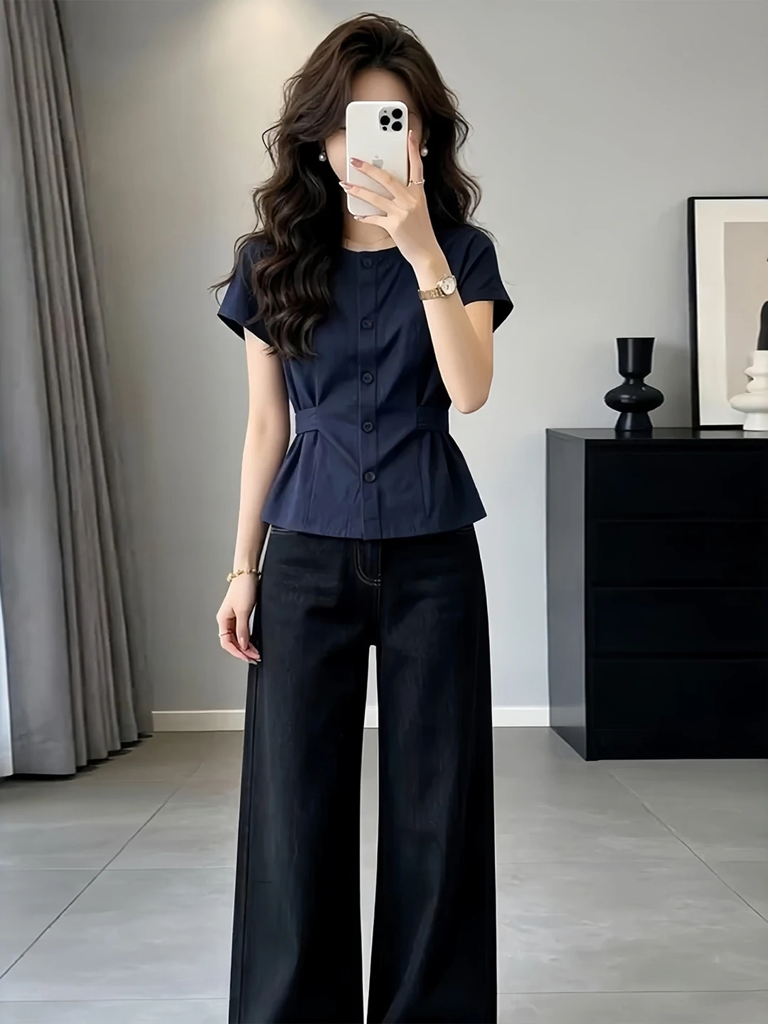 Elegant Short Sleeve Shirt Women's Button up Slimming Waist Design Summer plus Size Cover Belly Unique Beautiful Top
Elegant Short Sleeve Shirt Women's Button up Slimming Waist Design Summer plus Size Cover Belly Unique Beautiful Top