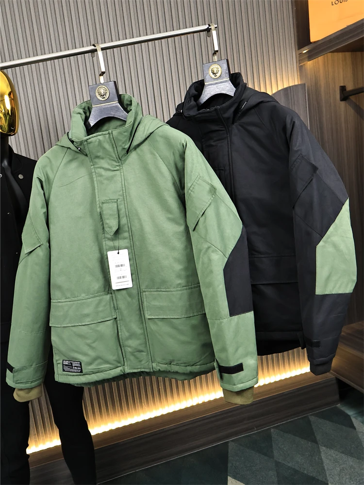 Мужская утепленная куртка для активного отдыха, однотонная, с контрастными вставками, из хлопка, серия Mountain, в стиле ретро, американская, теплая, с капюшоном
Мужская утепленная куртка для активного отдыха, однотонная, с контрастными вставками, из хлопка, серия Mountain, в стиле ретро, американская, теплая, с капюшоном