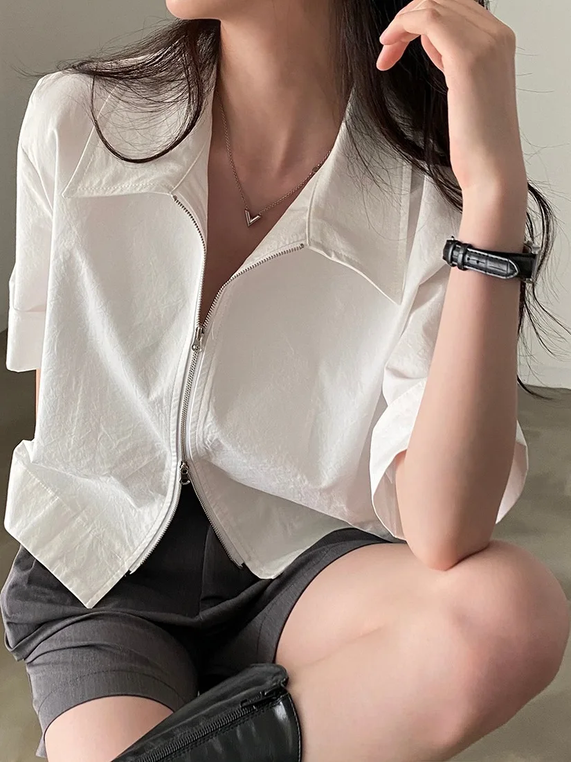 Ele ort Sve irt for Women Summer 2025 Vintage Turn-down Collar Zipper Design Casual Commute Sle Loose Fit
Ele ort Sve irt for Women Summer 2025 Vintage Turn-down Collar Zipper Design Casual Commute Sle Loose Fit