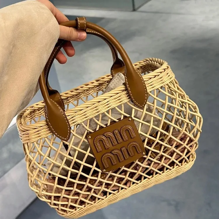 New Summer Hollow Straw Handbag Handmade Rattan Basket Bag Women Versatile Crossbody Shoulder Tote
New Summer Hollow Straw Handbag Handmade Rattan Basket Bag Women Versatile Crossbody Shoulder Tote