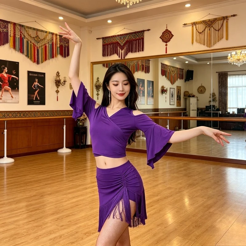 New Arrival Women Bell Sleeve Latin Dance Top Line Dance Costume performance accessories Line dance clothing women dancewear
New Arrival Women Bell Sleeve Latin Dance Top Line Dance Costume performance accessories Line dance clothing women dancewear