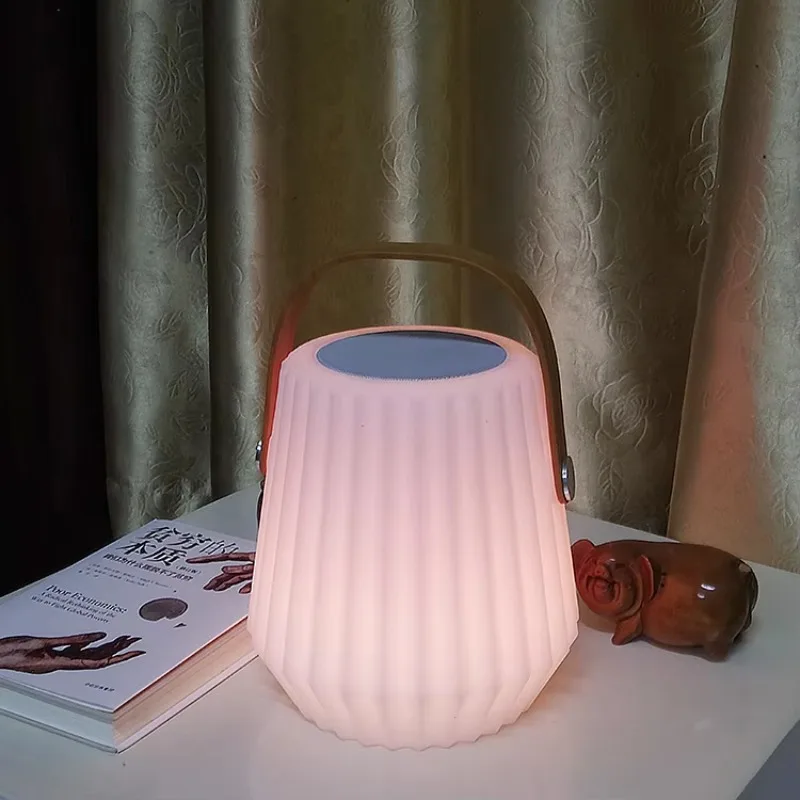 Small Home Light Portable Lantern Plastic Light Emitting Diode Speaker with Smart Music Player
Small Home Light Portable Lantern Plastic Light Emitting Diode Speaker with Smart Music Player