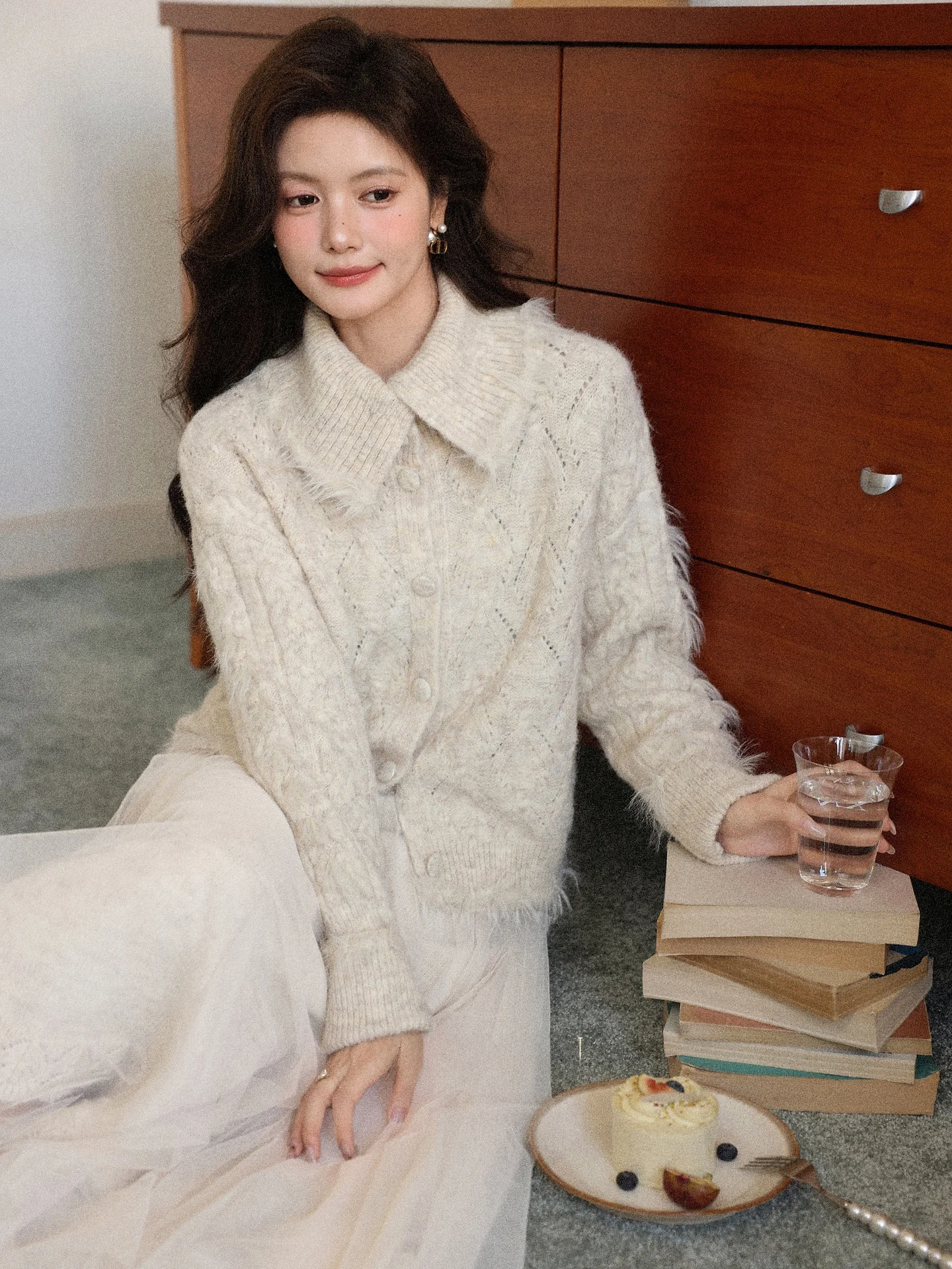 Теплый вязаный свитер с длинными рукавами, светло-коричневый, свободного кроя, женский, осенне-зимний, стройнящий, вязаный кардиган, элегантный, круглый вырез...
Теплый вязаный свитер с длинными рукавами, светло-коричневый, свободного кроя, женский, осенне-зимний, стройнящий, вязаный кардиган, элегантный, круглый вырез...