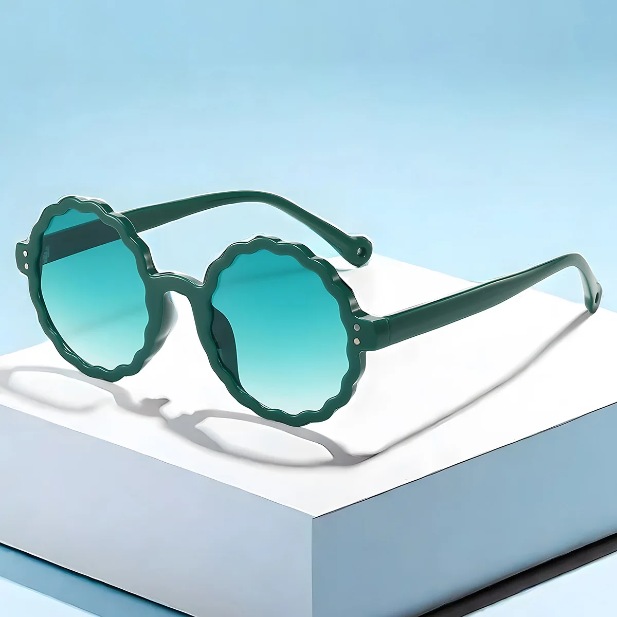 Fashion small round frame flower circle sunglasses for women UV400 riveted sunglasses for men
Fashion small round frame flower circle sunglasses for women UV400 riveted sunglasses for men