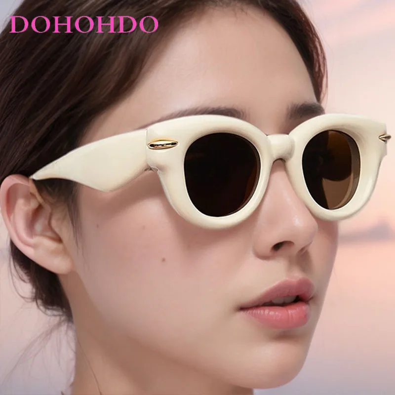 Luxury Designer Small Round Thick Frame Women Sunglasses New Fashion Brand Men Sunglass Outdoor Travel Driving Eyeglasses UV400
Luxury Designer Small Round Thick Frame Women Sunglasses New Fashion Brand Men Sunglass Outdoor Travel Driving Eyeglasses UV400