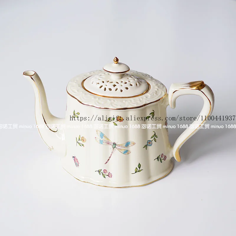 French Retro Ceramic Coffee Cup And Saucer Set European Court-Style Afternoon Tea Pot
French Retro Ceramic Coffee Cup And Saucer Set European Court-Style Afternoon Tea Pot