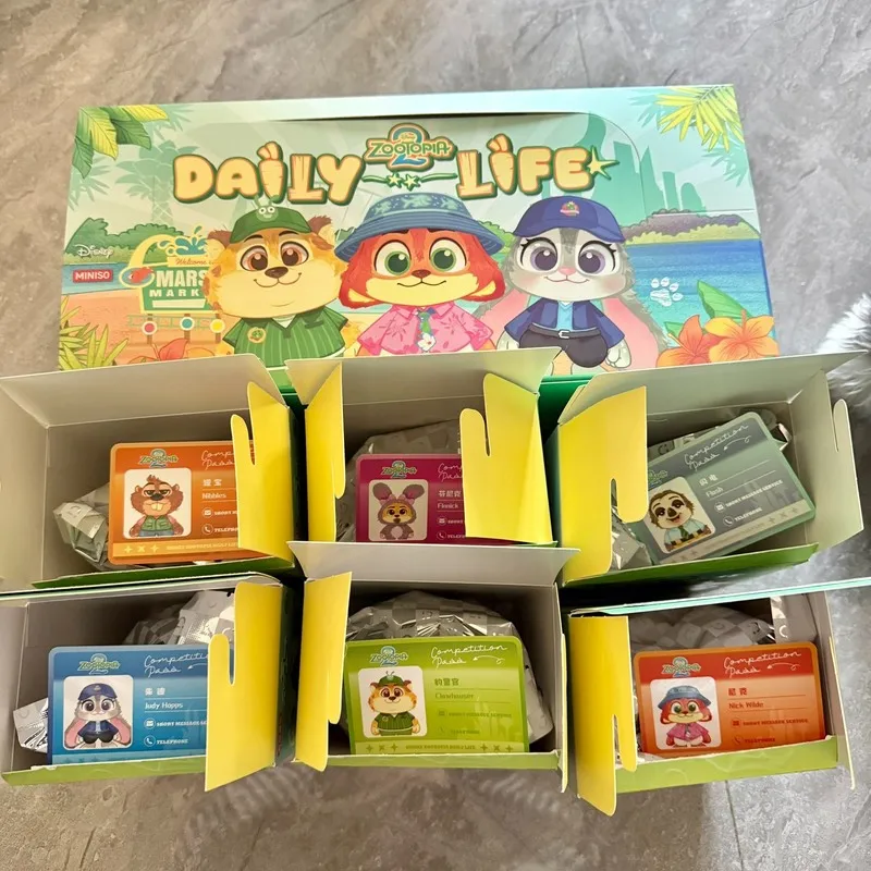 Новая распродажа, оригинальная в наличии Zootopia City Residents Series, слепая коробка, виниловое лицо, милая кукла, украшение, брелок для девочек, подарки на день рождения
Новая распродажа, оригинальная в наличии Zootopia City Residents Series, слепая коробка, виниловое лицо, милая кукла, украшение, брелок для девочек, подарки на день рождения