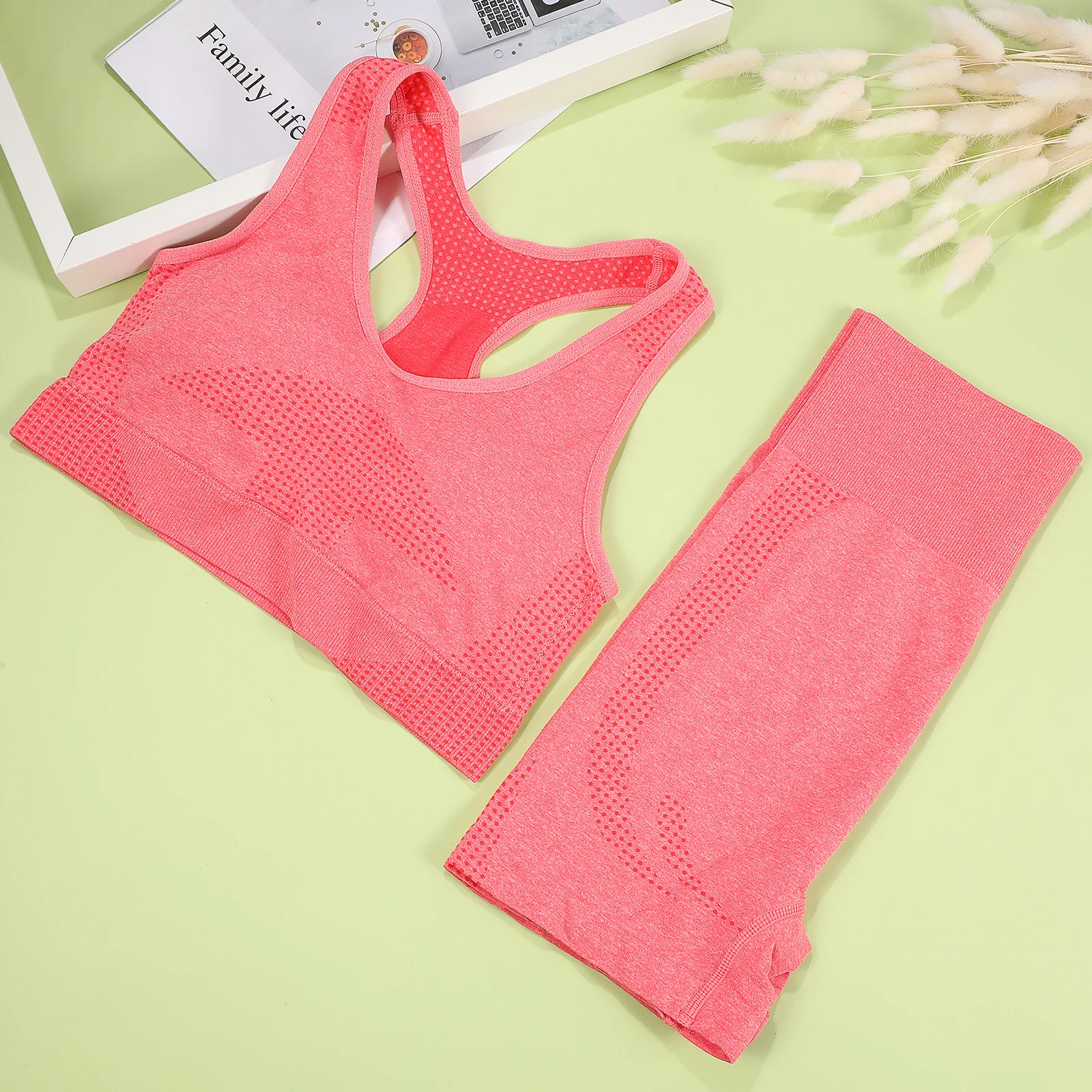 1Set Workout Sets for Women Breathable Moisture Wicking Yoga Fitness Apparel High Elasticity Sportswear for Running
1Set Workout Sets for Women Breathable Moisture Wicking Yoga Fitness Apparel High Elasticity Sportswear for Running