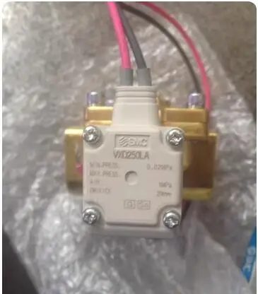 SMC новый двухходовой электромагнитный клапан VXD250LA-06 DC24V совершенно новый
SMC новый двухходовой электромагнитный клапан VXD250LA-06 DC24V совершенно новый