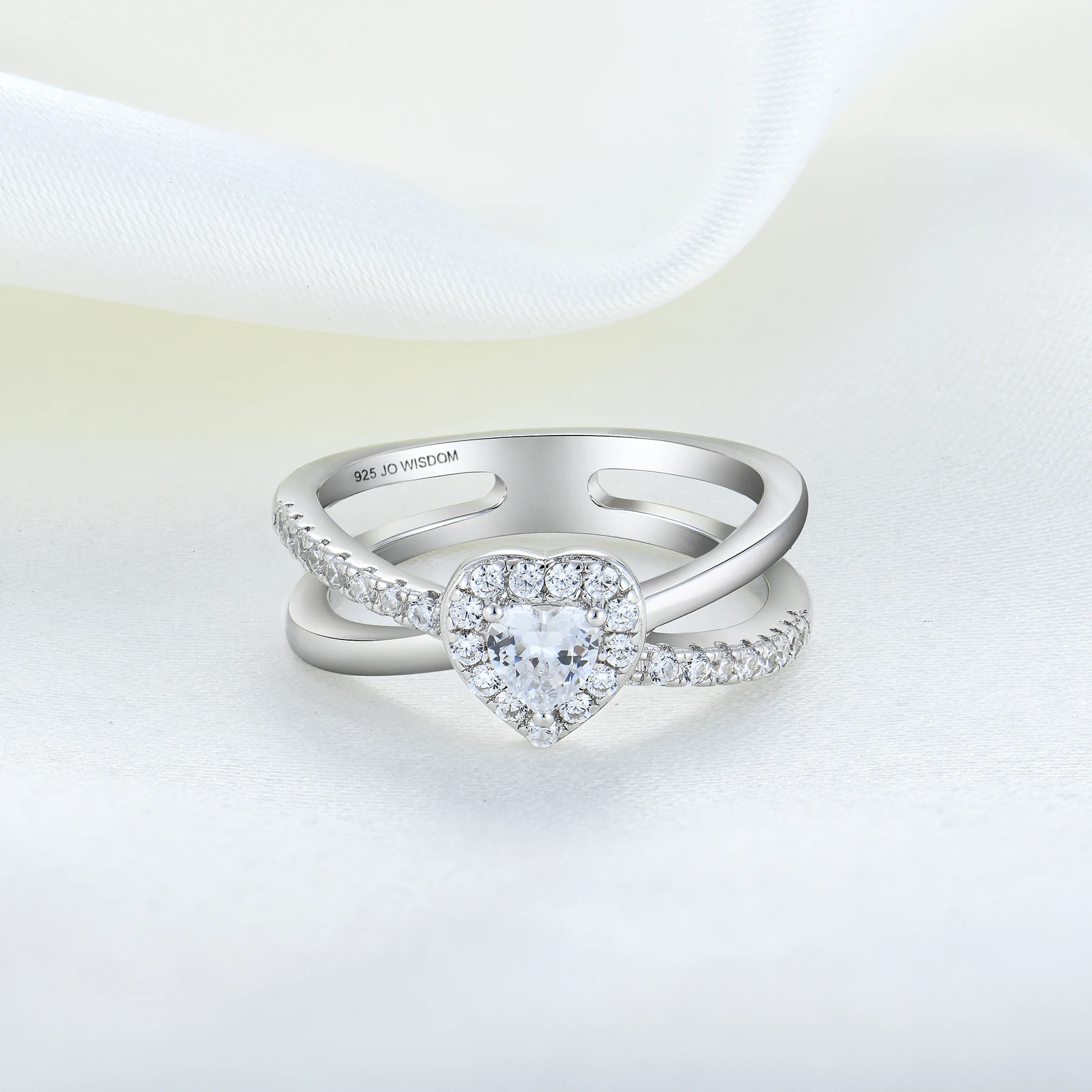 Custom OEM Luxury Vintage Icy Cubic Zirconia 925 Sterling Silver Heart Fine Jewelry Bling Heart Diamond Wedding Rings
Custom OEM Luxury Vintage Icy Cubic Zirconia 925 Sterling Silver Heart Fine Jewelry Bling Heart Diamond Wedding Rings