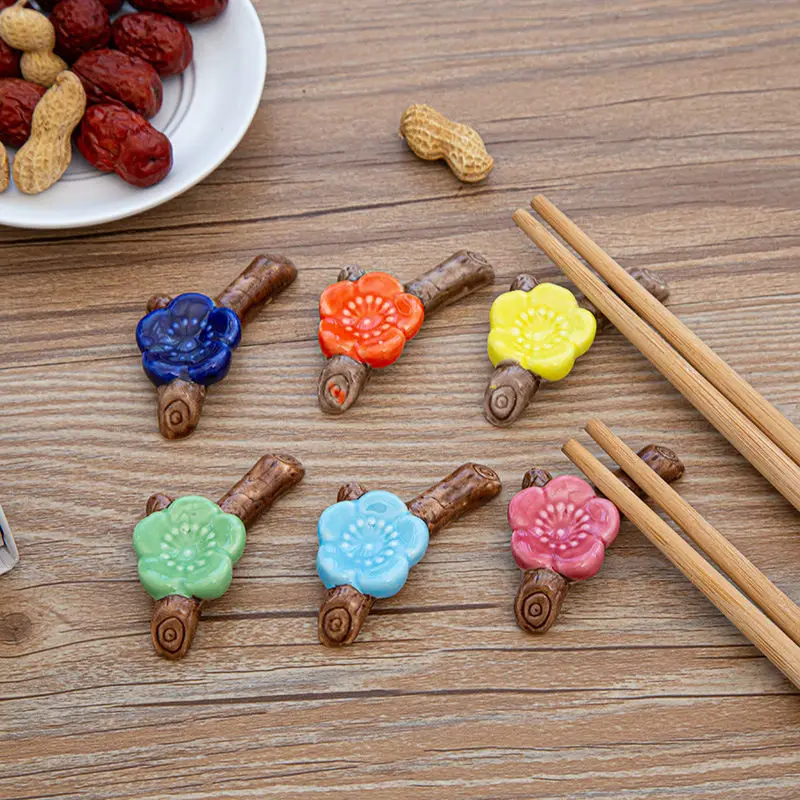 Ceramic Plum Blossom Chopstick Holder, Spoon Holder, Multi-Color Ceramic Ornament
Ceramic Plum Blossom Chopstick Holder, Spoon Holder, Multi-Color Ceramic Ornament