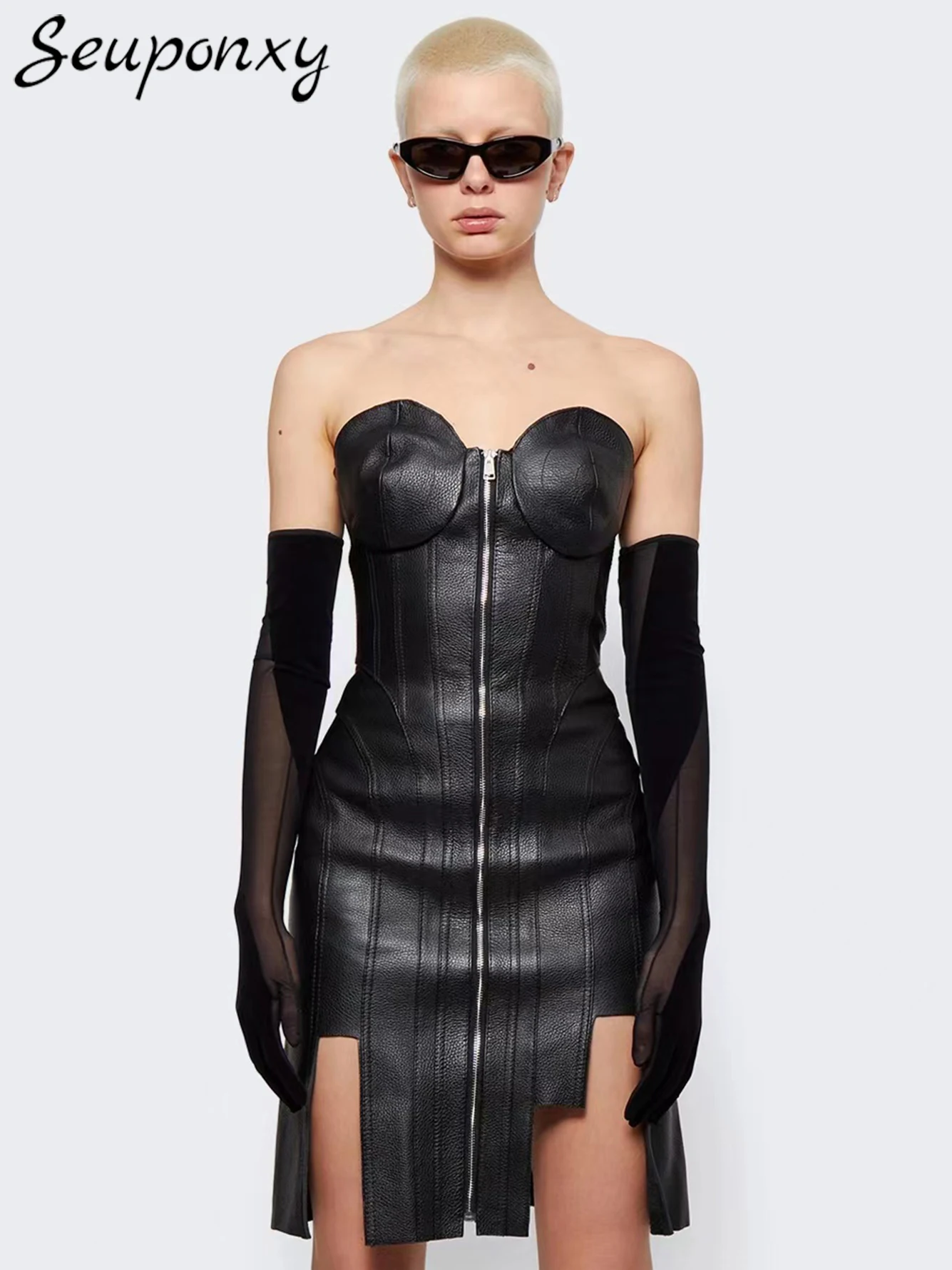High Quality Women's Black PU Leather Dress 2023 Summer Sexy Strapless Open Back Money Zipper Elegant Party Club Dress Vestidos
High Quality Women's Black PU Leather Dress 2023 Summer Sexy Strapless Open Back Money Zipper Elegant Party Club Dress Vestidos