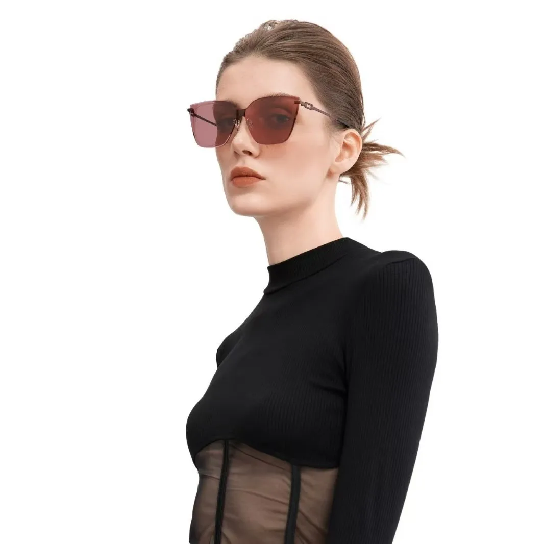New Fashion Trend Rimless Sunglasses Woman Ultraviolet-Proof Leisure Metal Glasses High-Quality Uv400 Glasses
New Fashion Trend Rimless Sunglasses Woman Ultraviolet-Proof Leisure Metal Glasses High-Quality Uv400 Glasses