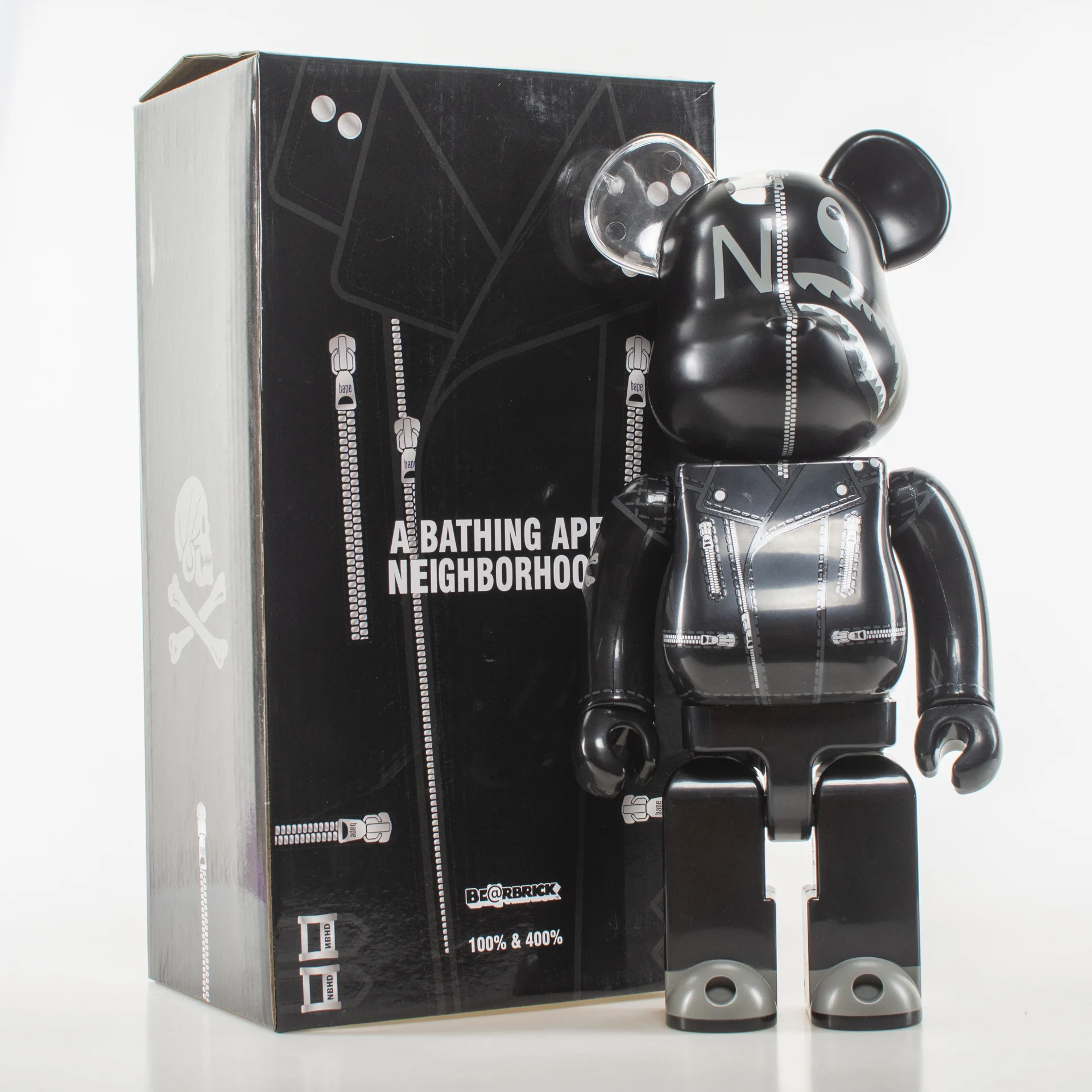 Фигурка медведя из АБС-пластика Bearbrick400, трендовая кукла онлайн-знаменитости, украшения для гостиной, подарок на день рождения
Фигурка медведя из АБС-пластика Bearbrick400, трендовая кукла онлайн-знаменитости, украшения для гостиной, подарок на день рождения