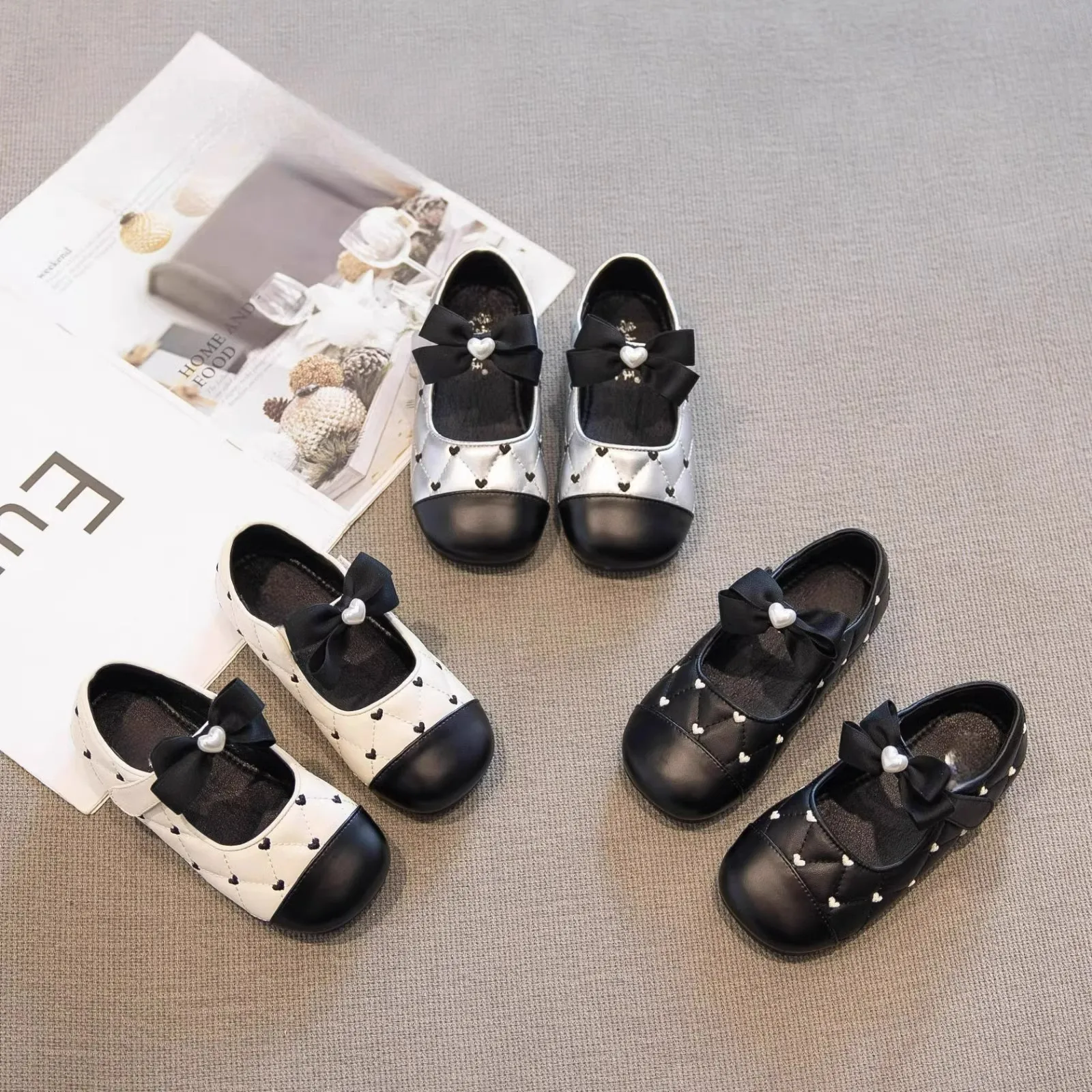 Kids Princess Leather Shoes for Girls 2025 New Autumn Toddler Ballet Flats with Bow Detail Soft Sole Elegant School Party Flats
Kids Princess Leather Shoes for Girls 2025 New Autumn Toddler Ballet Flats with Bow Detail Soft Sole Elegant School Party Flats